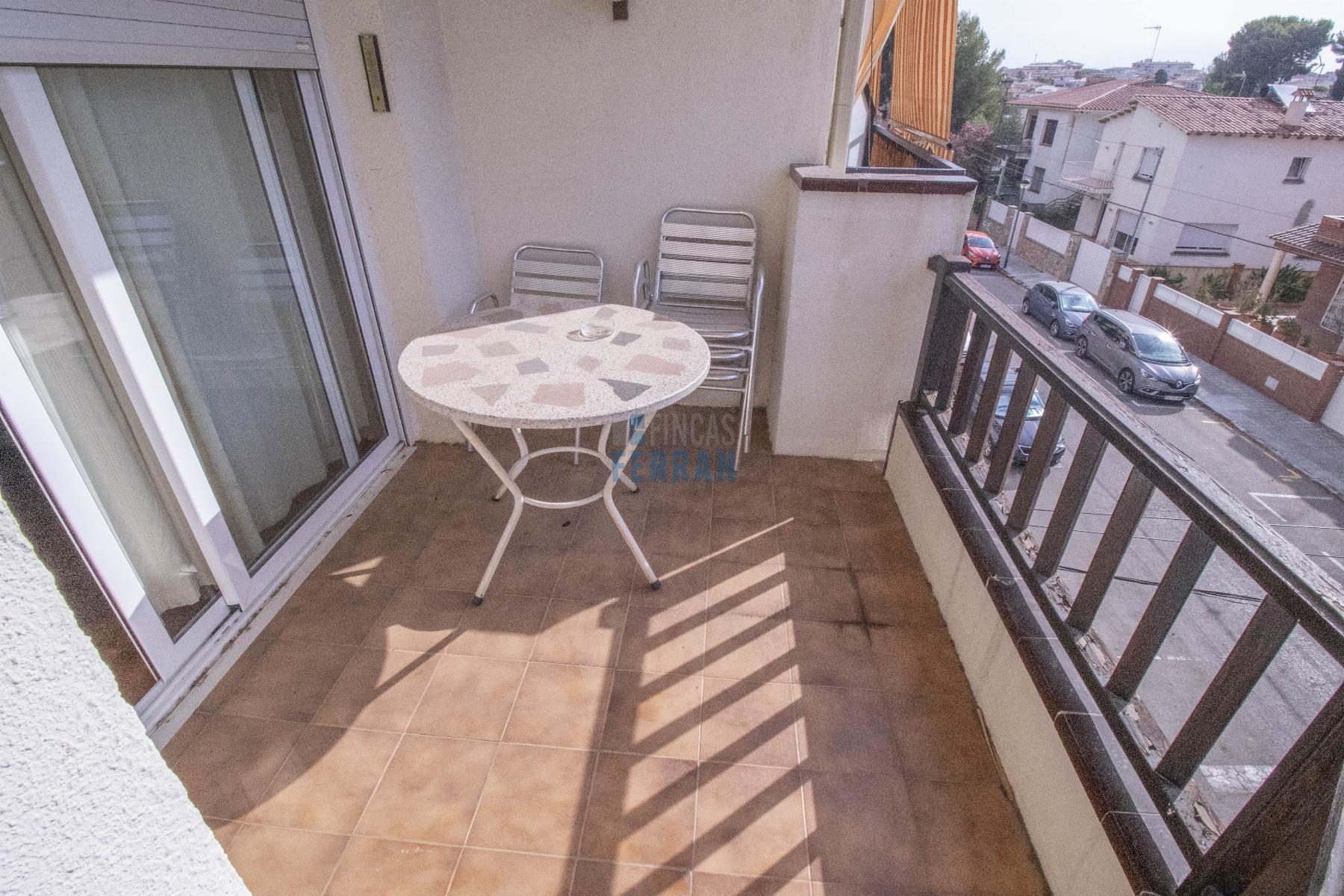 For sale of apartment in Coma - Ruga