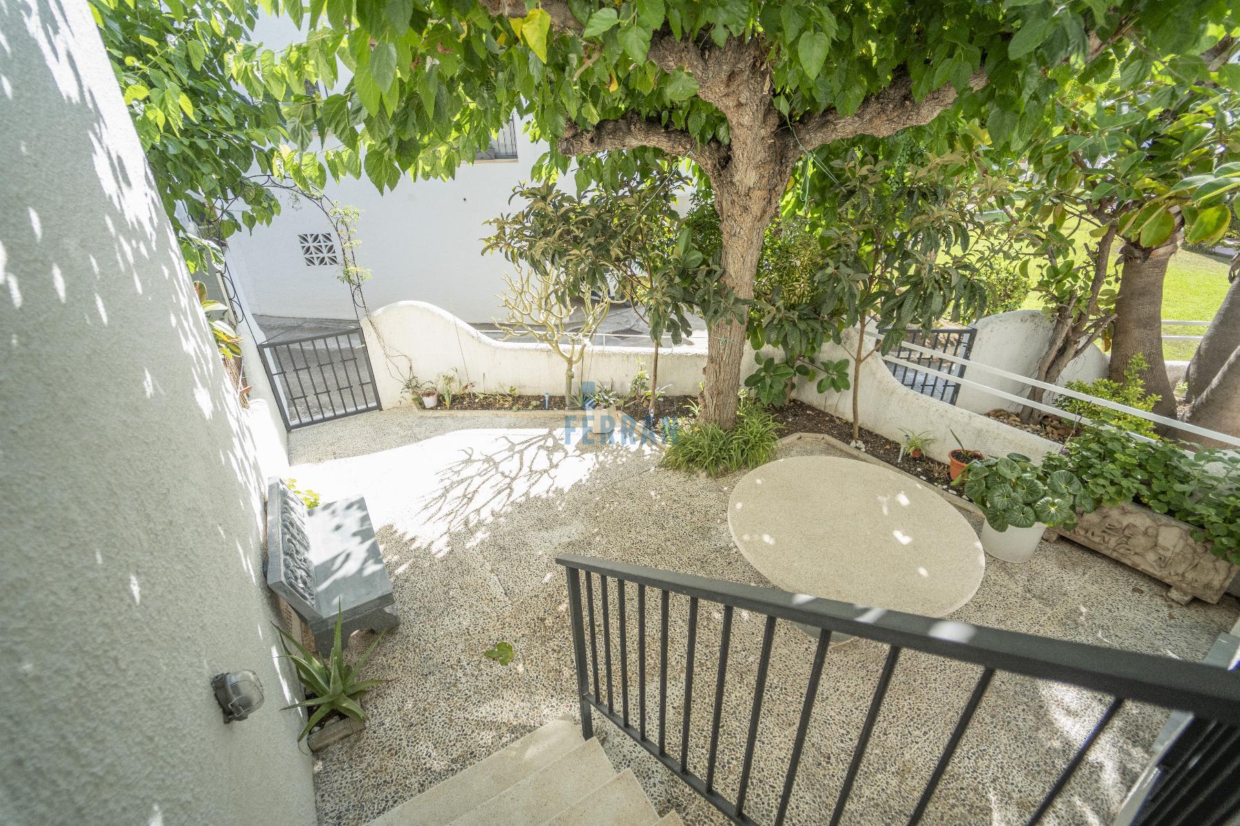Venda de casa a Roda de Barà