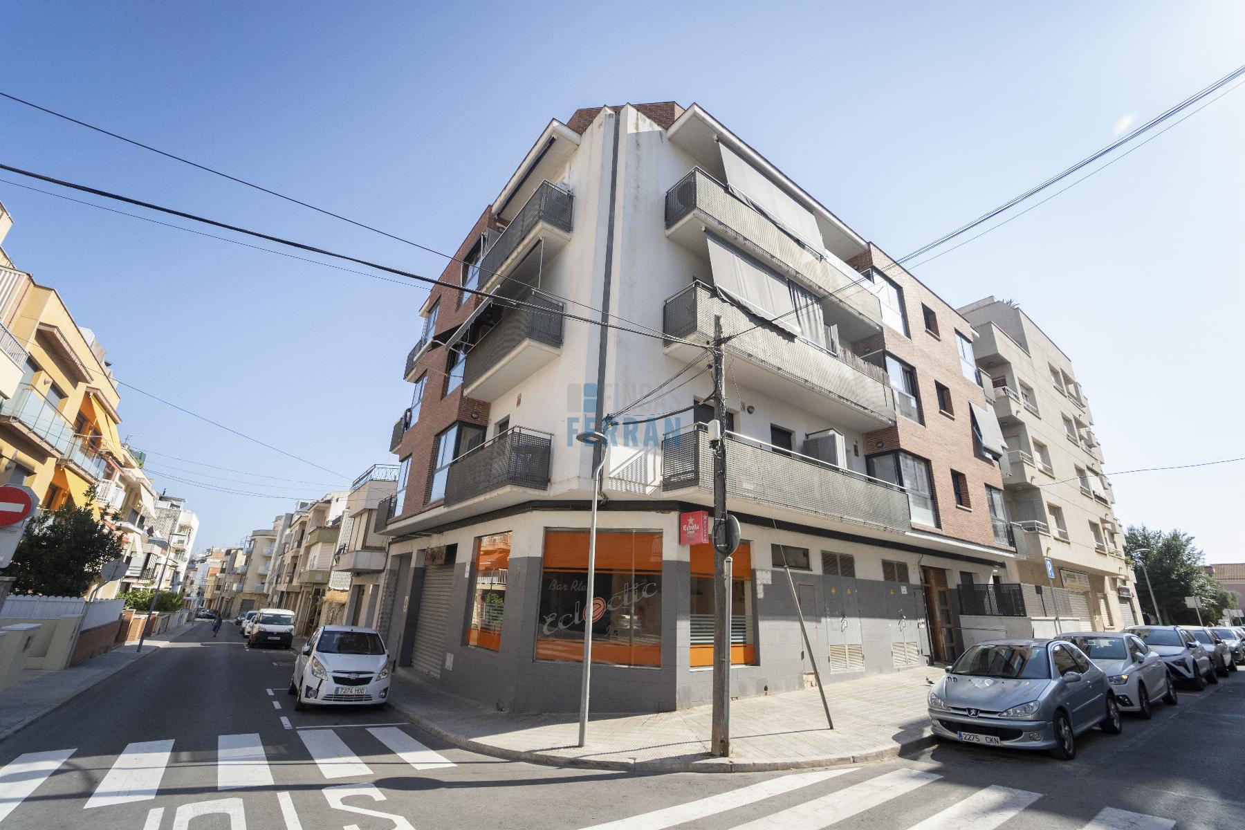 Продажа от

 Квартира на El Vendrell