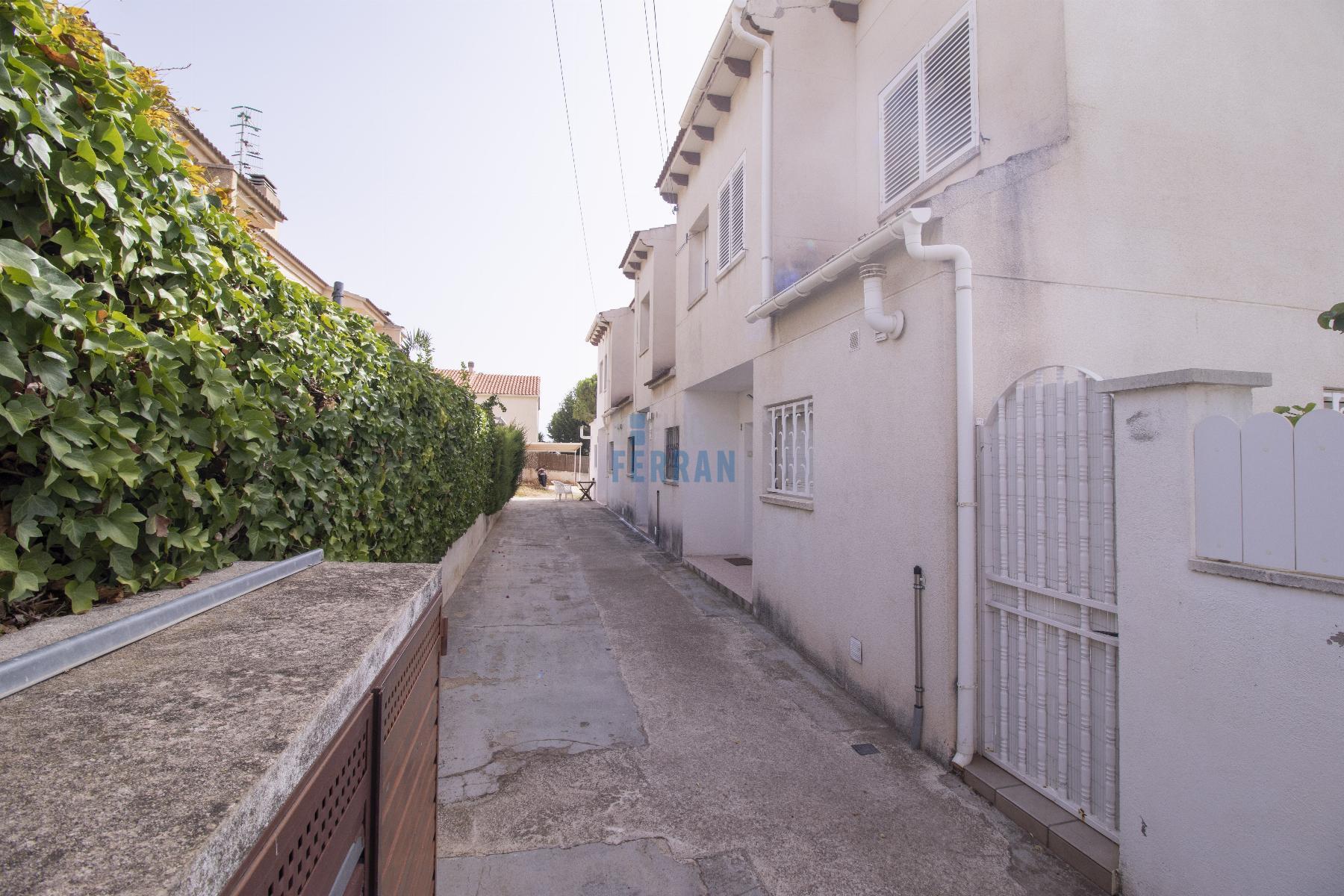 Venta de casa en Coma - Ruga