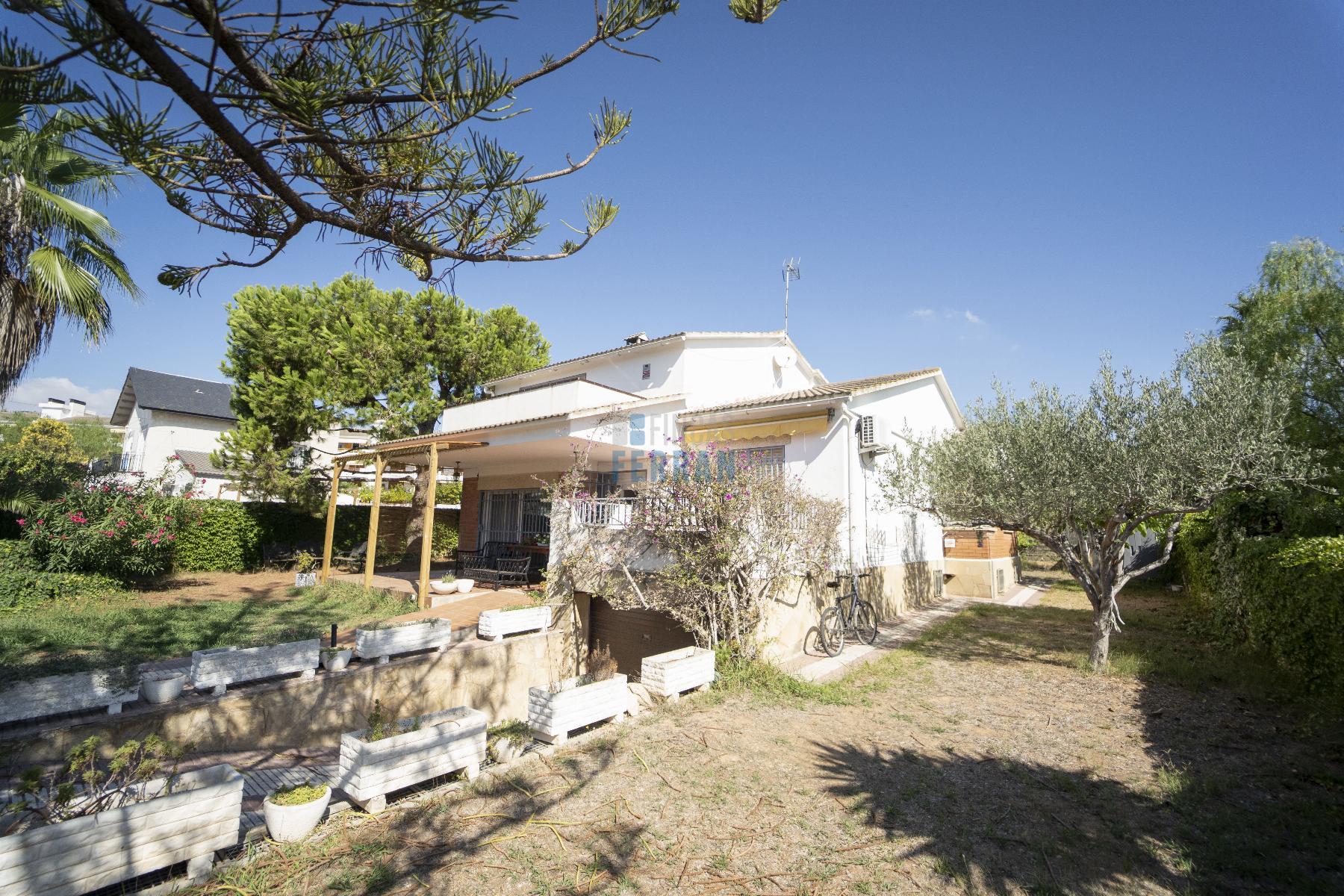 Venta de casa en Coma - Ruga