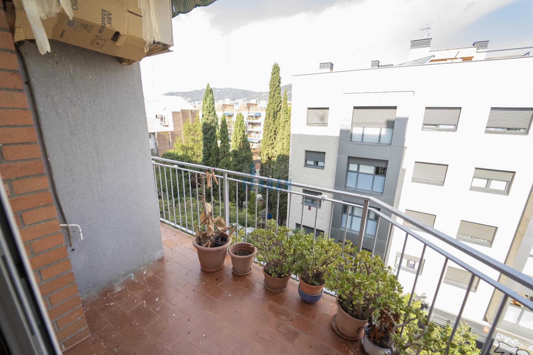 For sale of flat in Barcelona