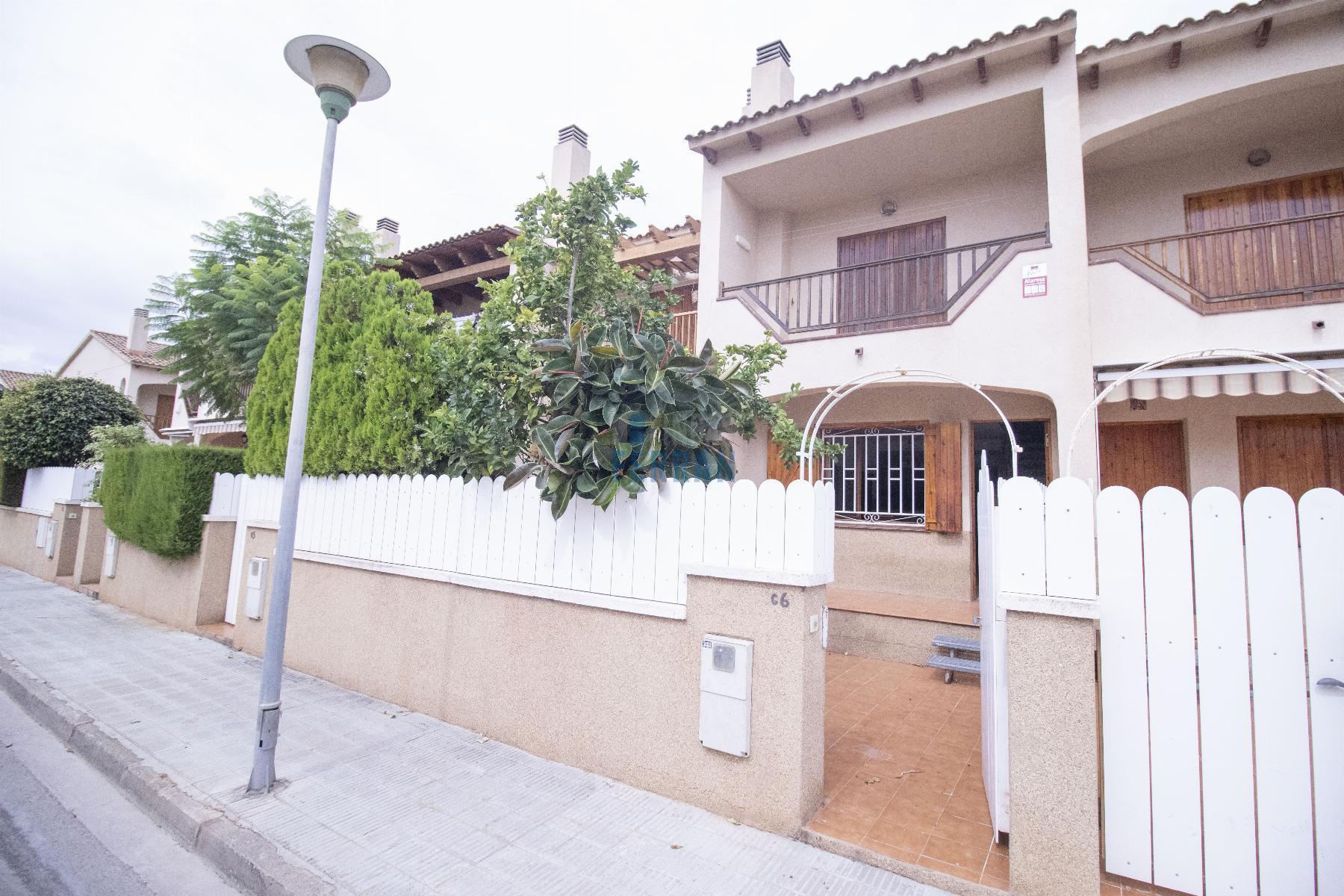 Venta de casa en Coma - Ruga