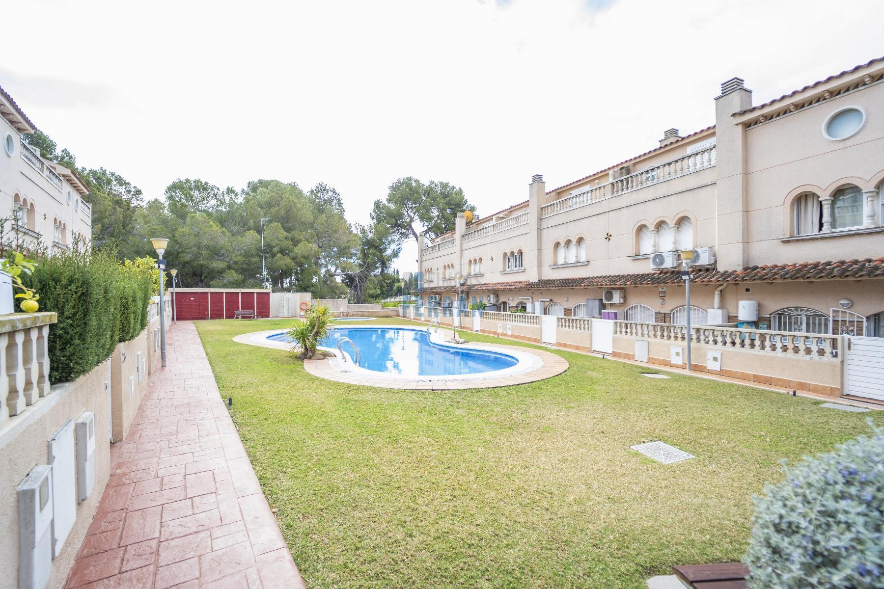 Venta de casa en Coma - Ruga