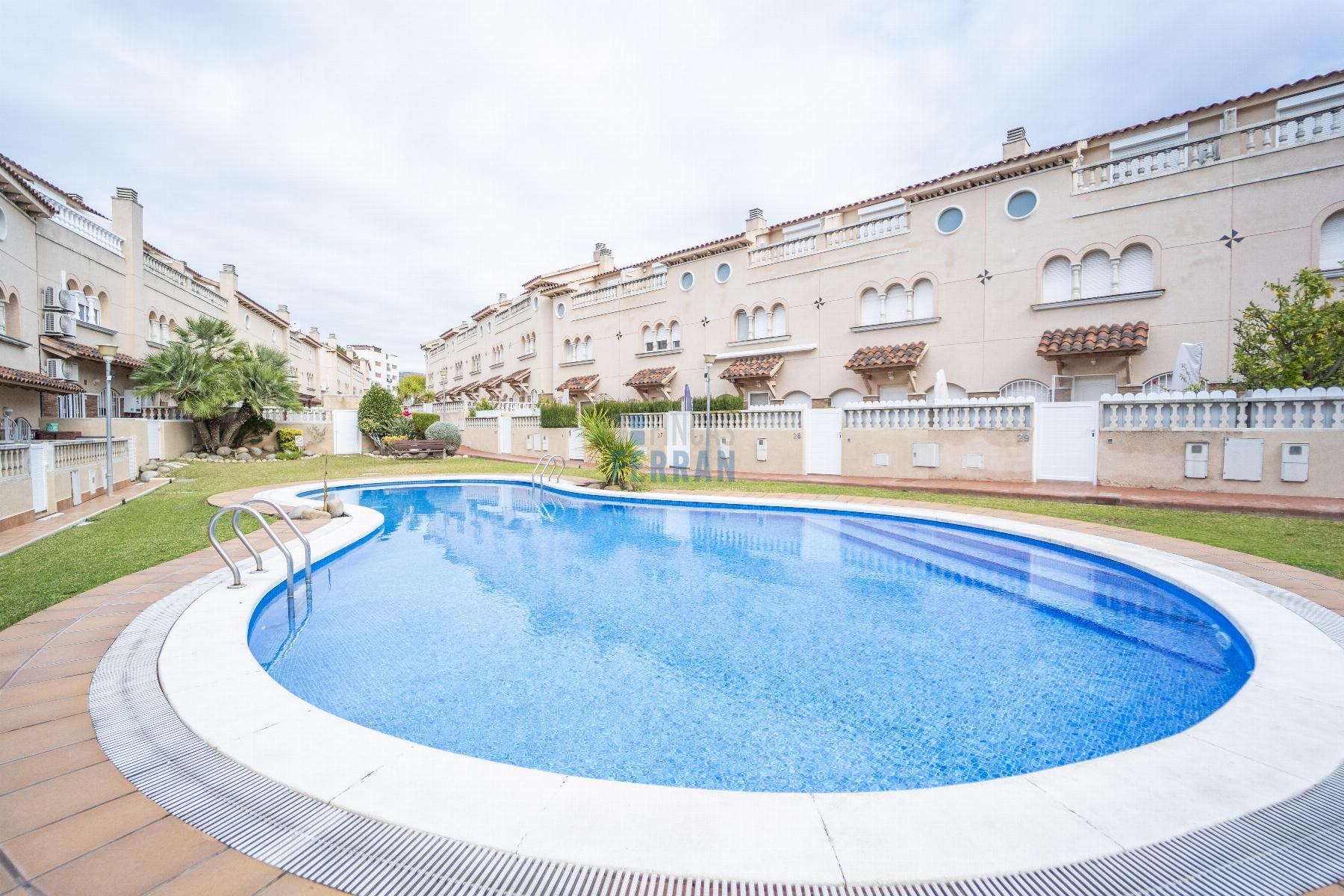 Venta de casa en Coma - Ruga