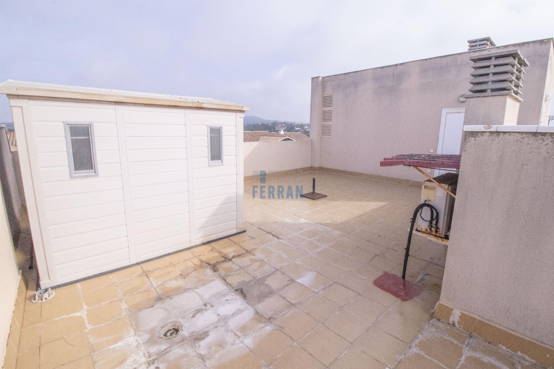 For sale of penthouse in Coma - Ruga