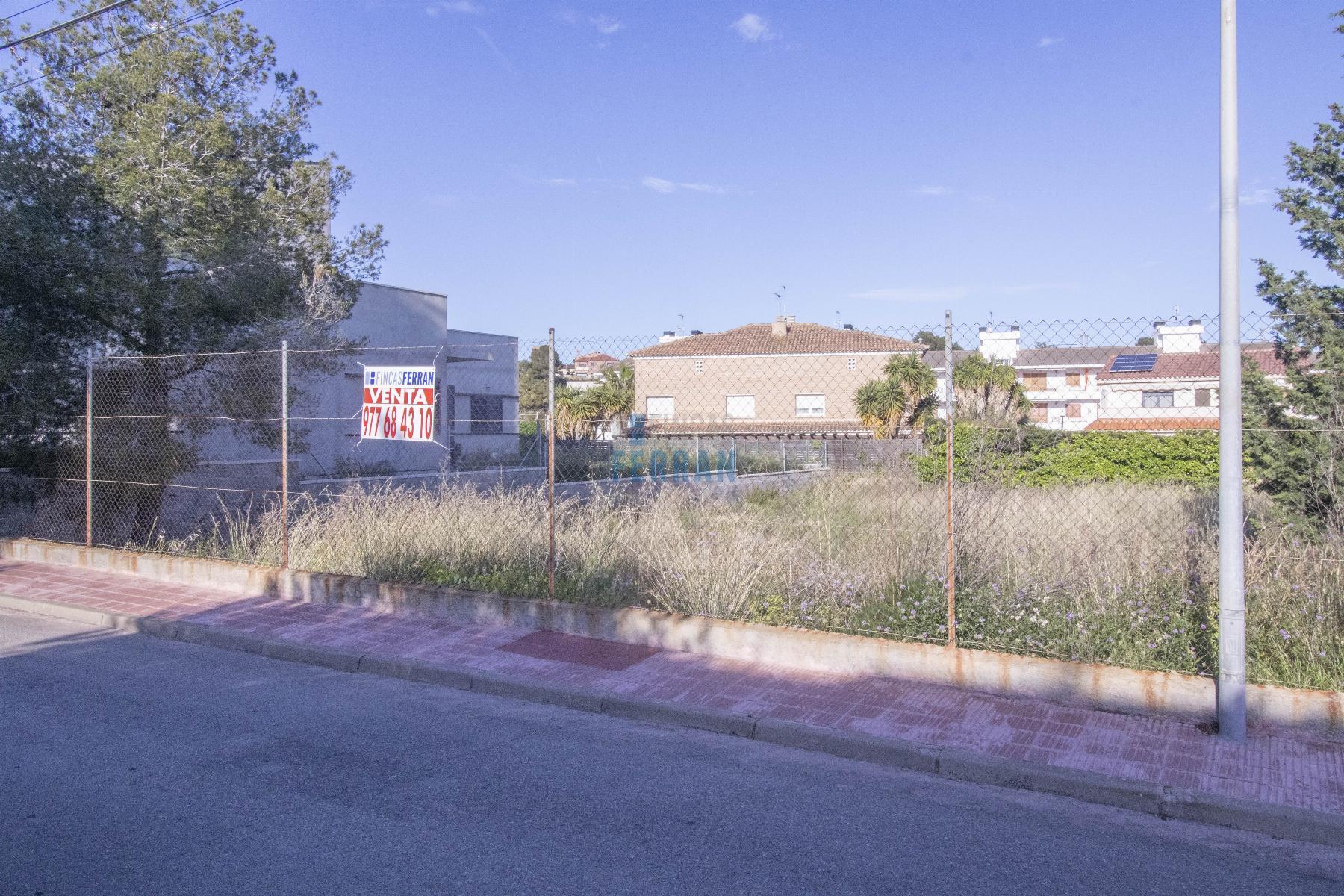Venta de terreno en Coma - Ruga