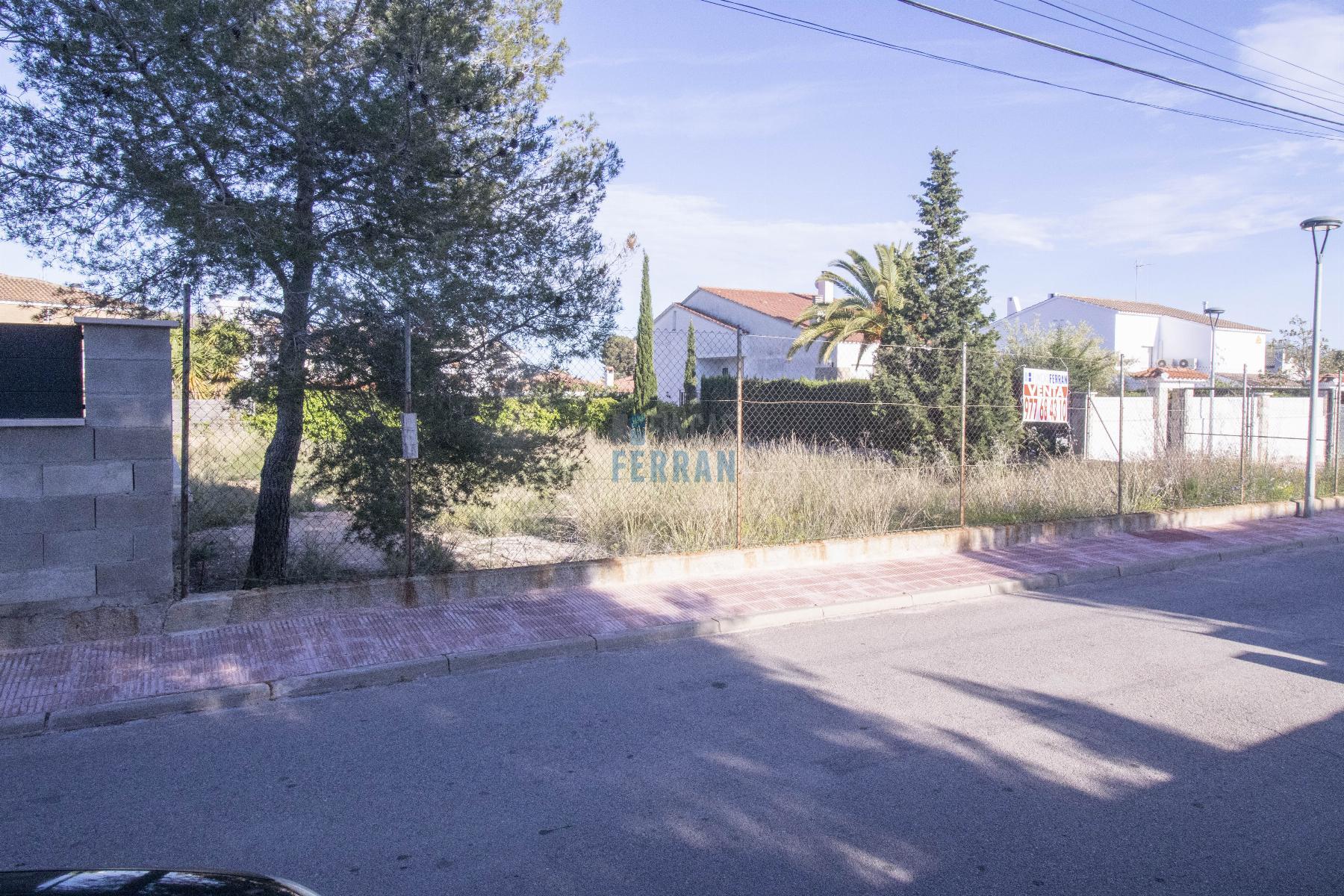 Venta de terreno en Coma - Ruga