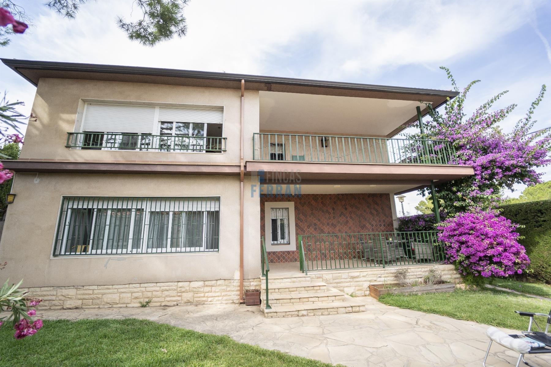 Venta de casa en Coma - Ruga
