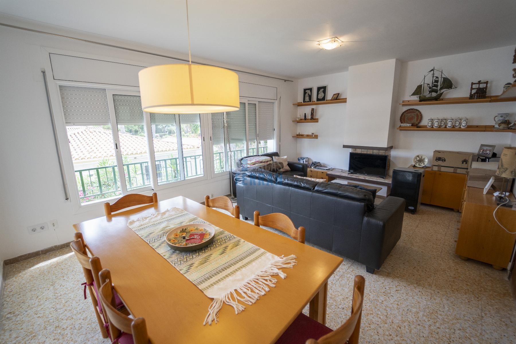 Venta de casa en Coma - Ruga