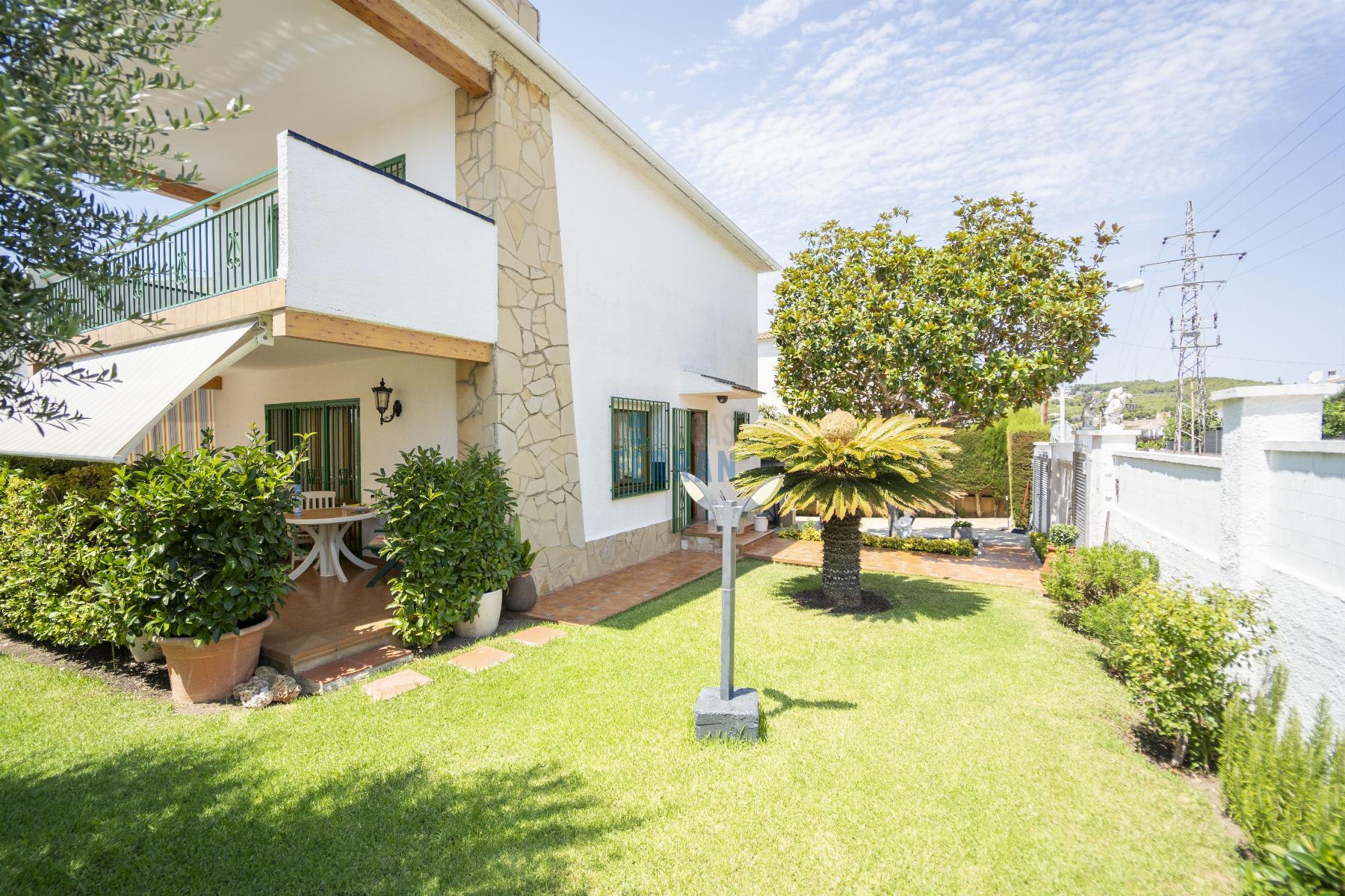 Venta de casa en Coma - Ruga