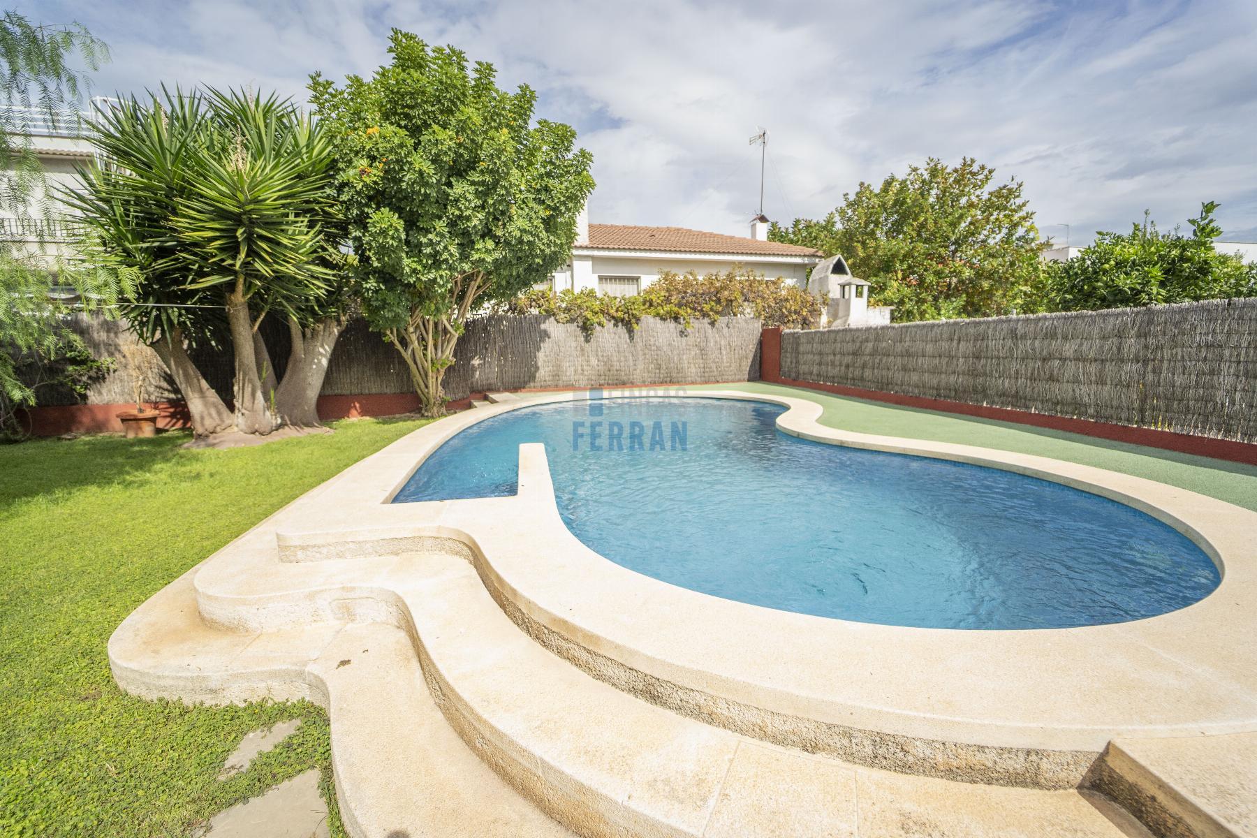 Venta de casa en Coma - Ruga
