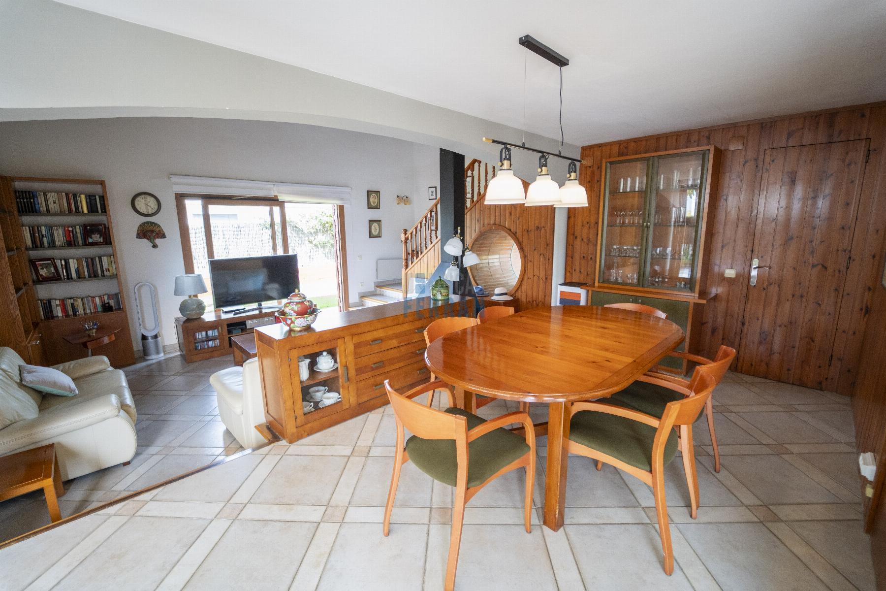 Venta de casa en Coma - Ruga