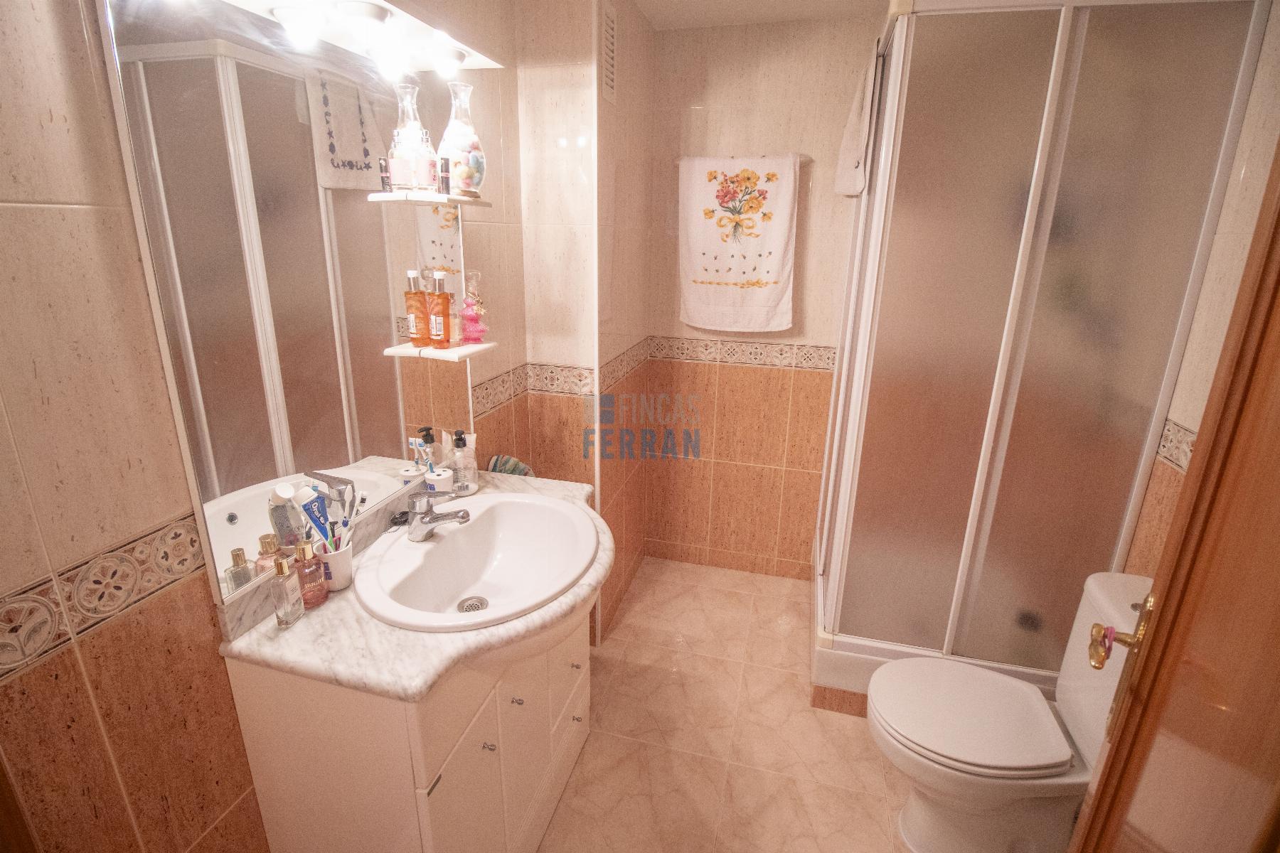 For sale of ground floor in Coma - Ruga