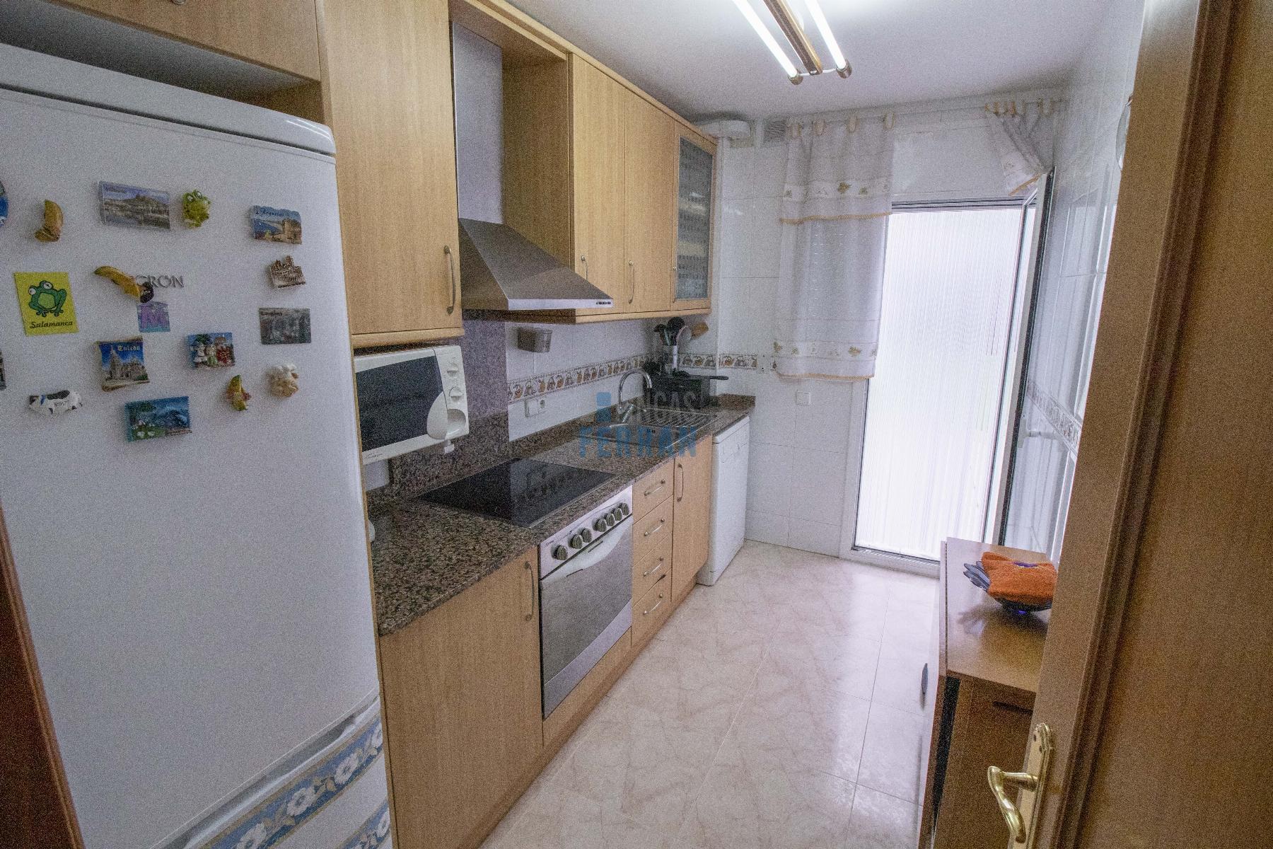 For sale of ground floor in Coma - Ruga