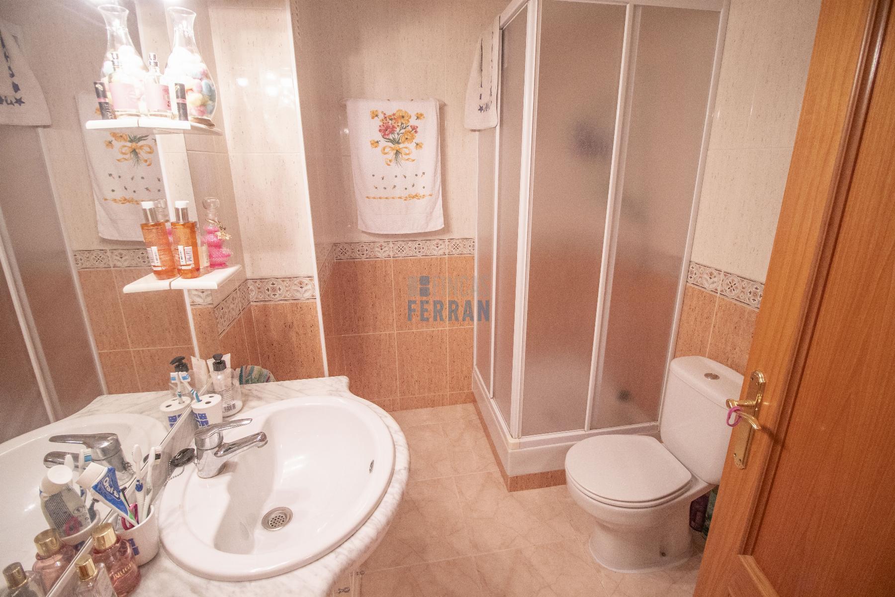 For sale of ground floor in Coma - Ruga