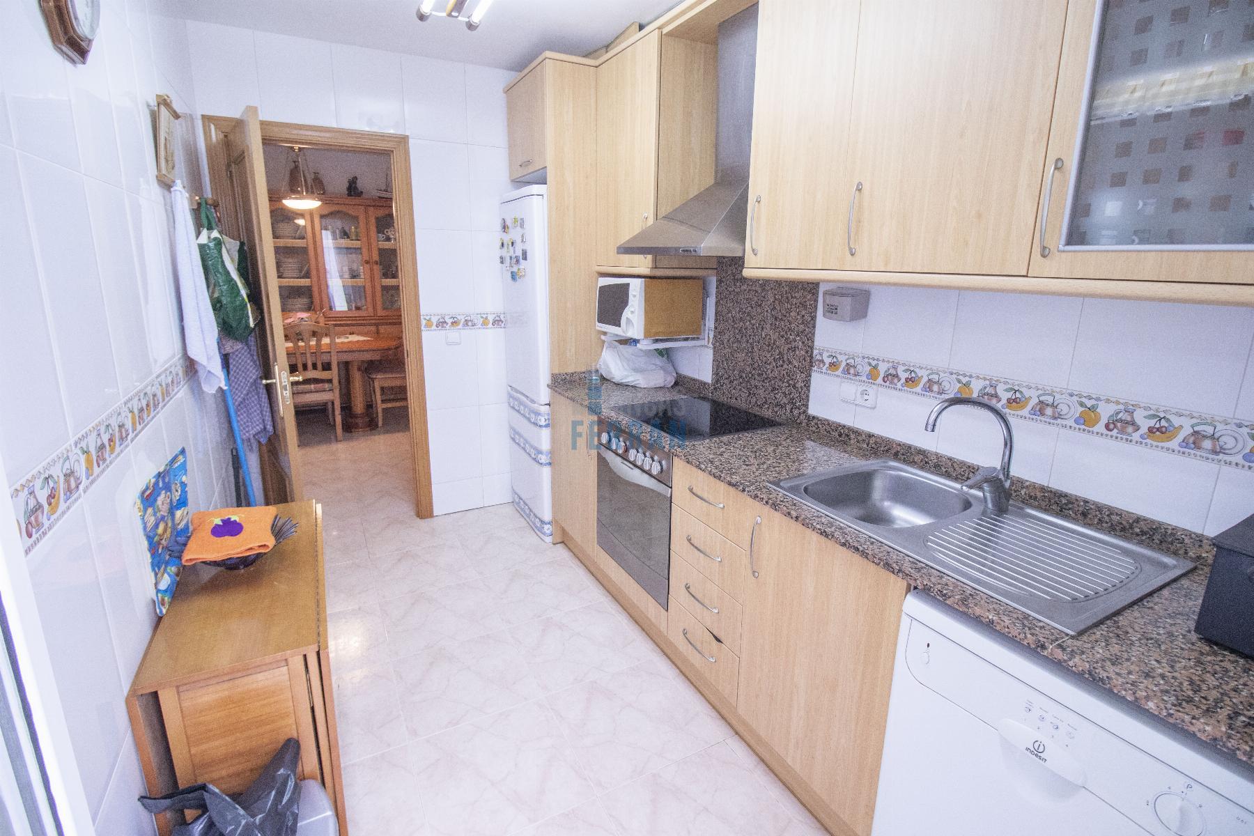 For sale of ground floor in Coma - Ruga