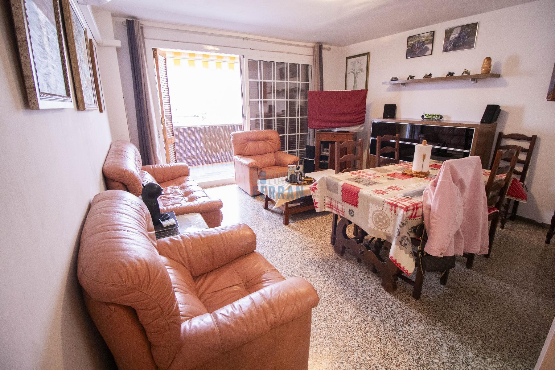 For sale of apartment in Coma - Ruga
