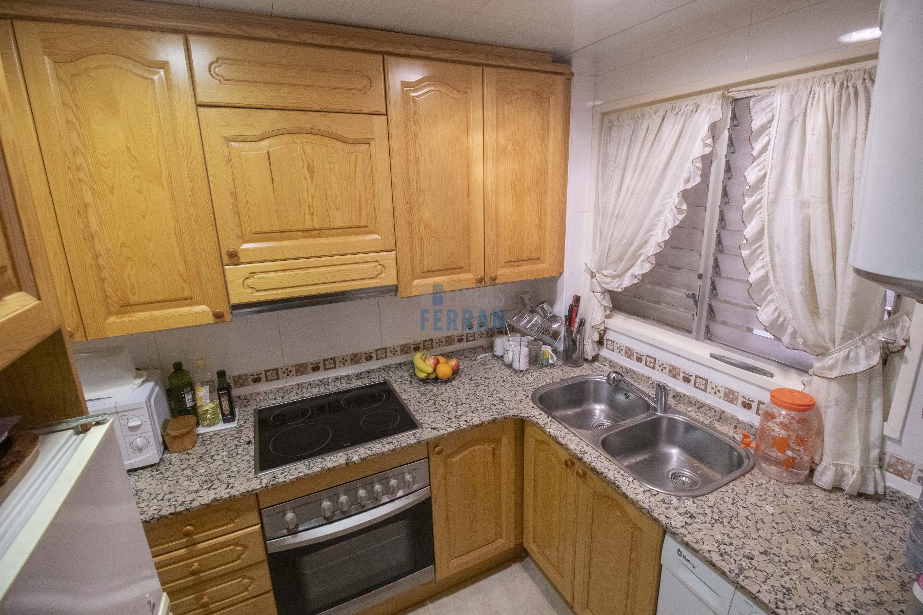 For sale of ground floor in Coma - Ruga