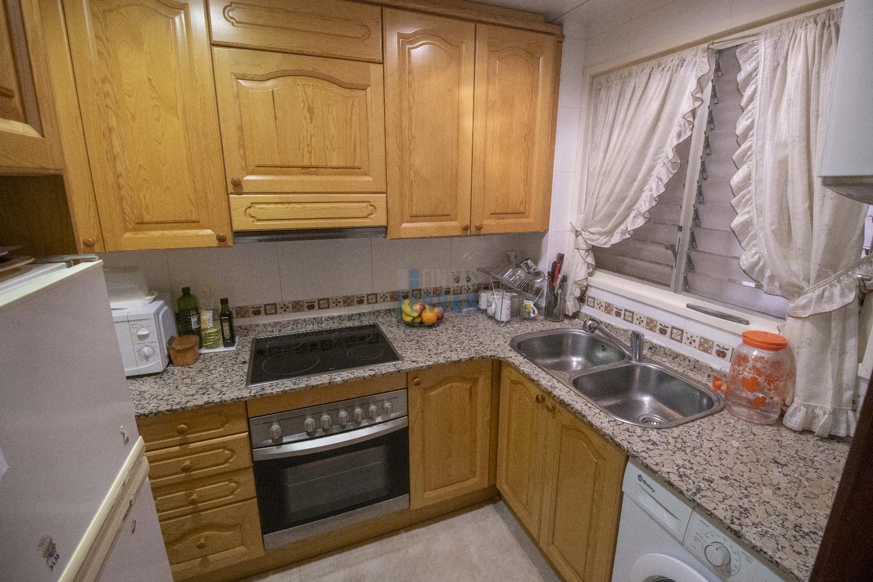 For sale of ground floor in Coma - Ruga