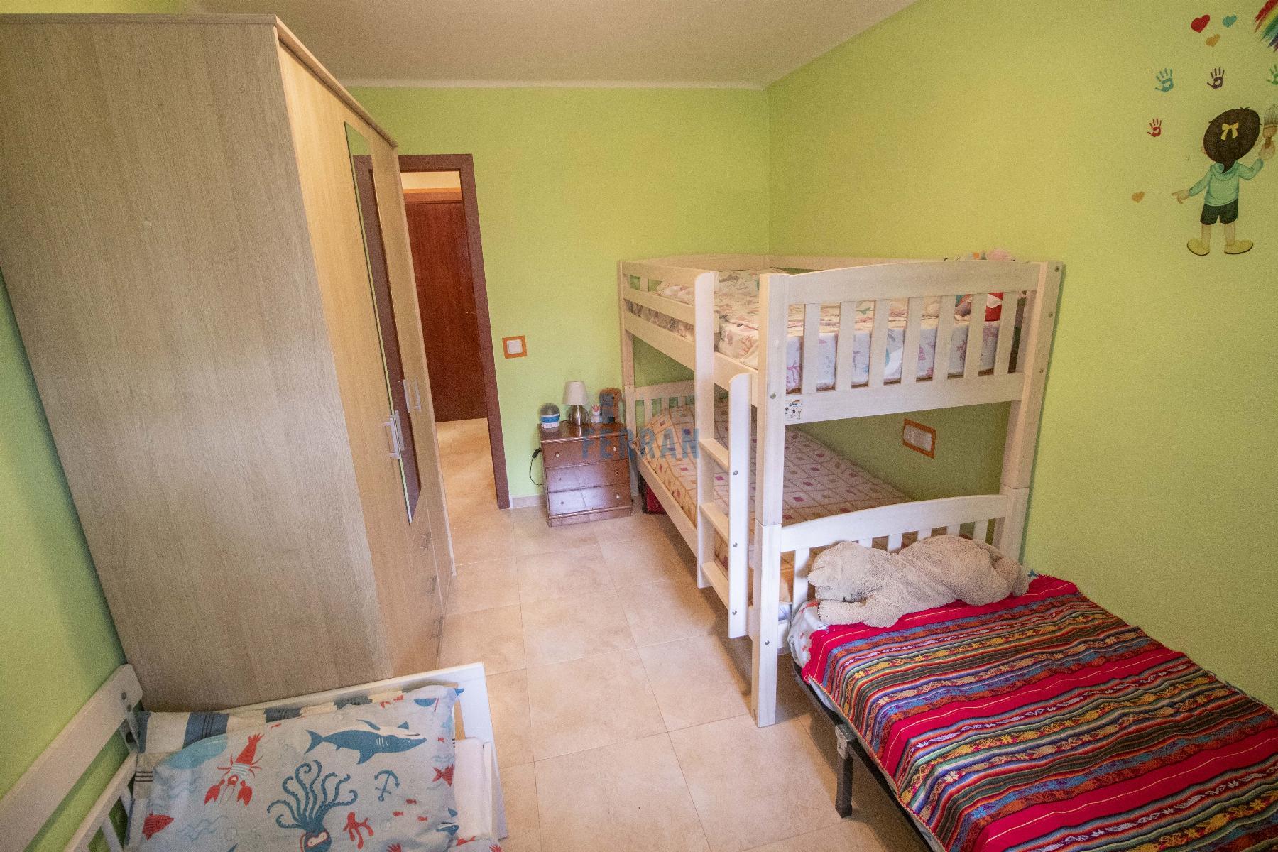 For sale of ground floor in Coma - Ruga