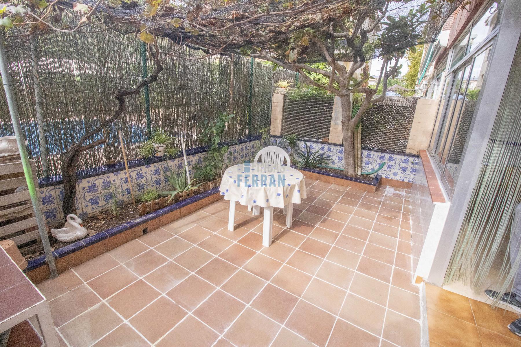 For sale of ground floor in Coma - Ruga