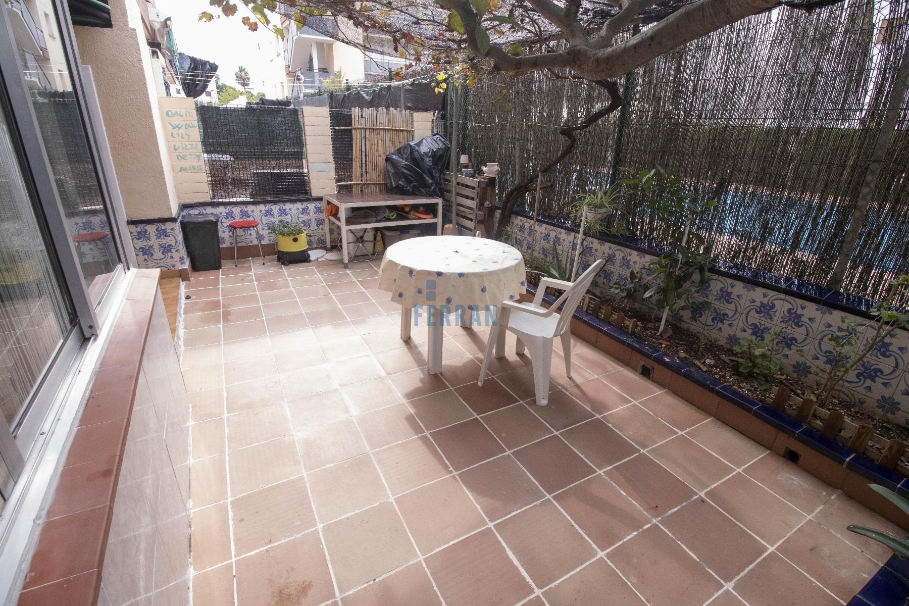 For sale of ground floor in Coma - Ruga