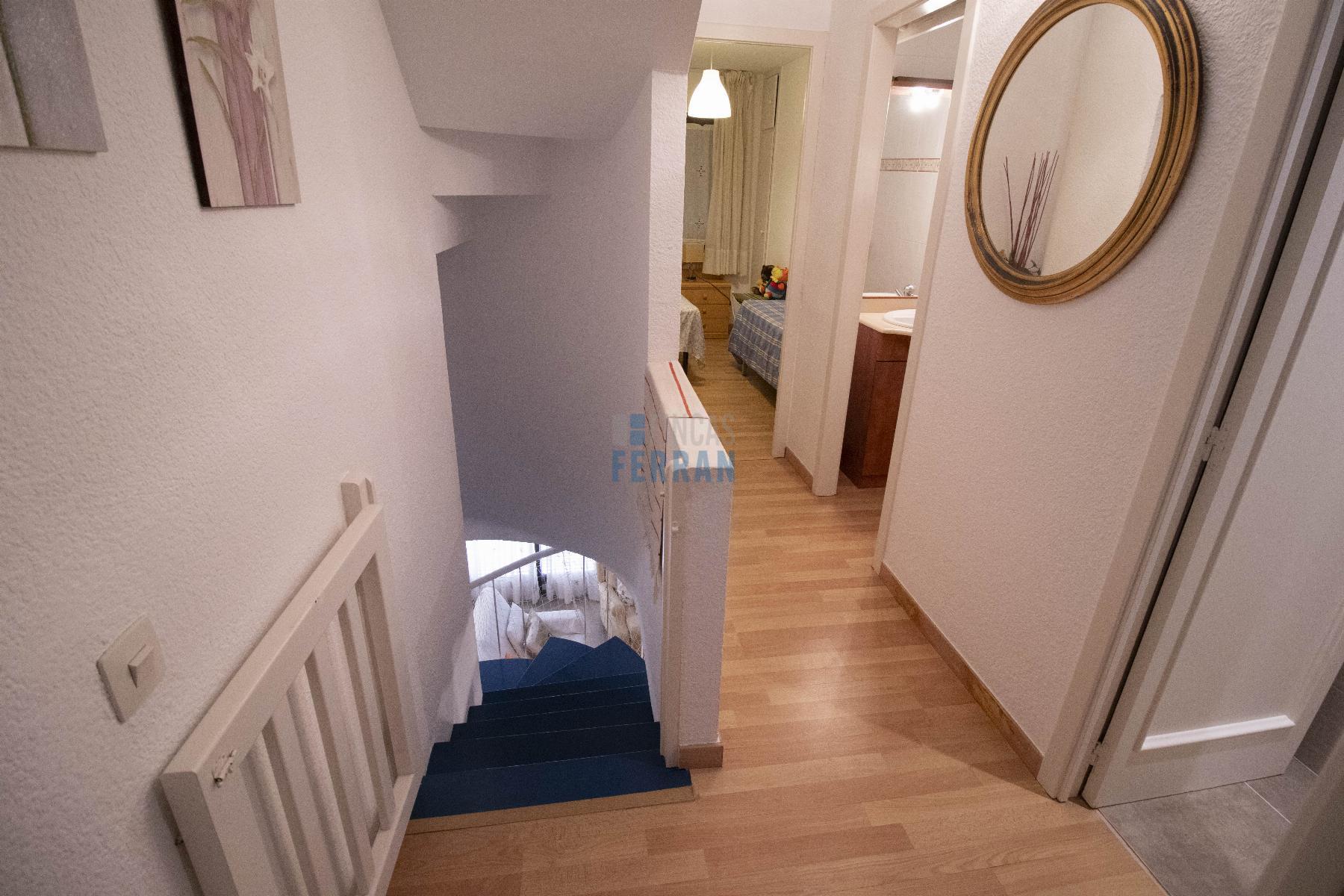 For sale of duplex in Coma - Ruga