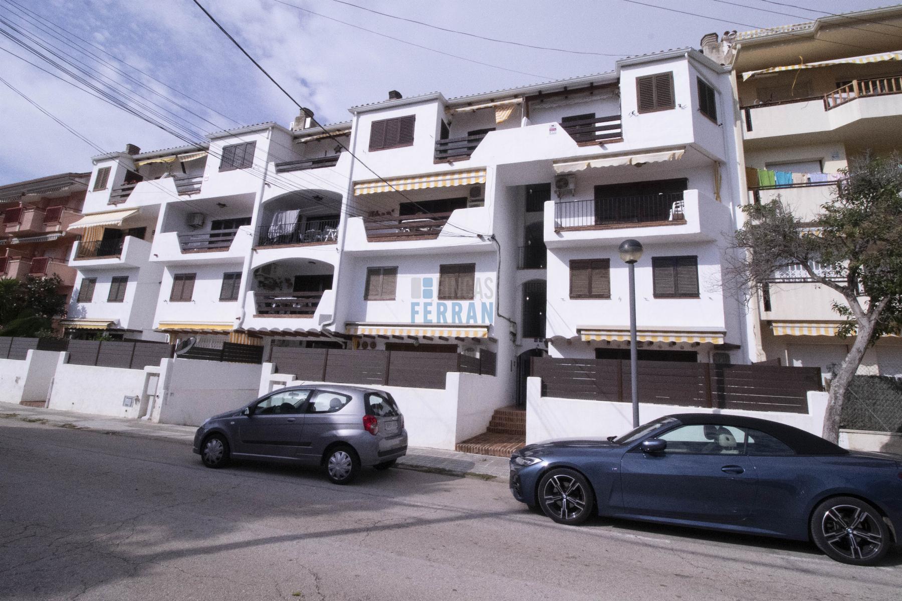 For sale of duplex in Coma - Ruga