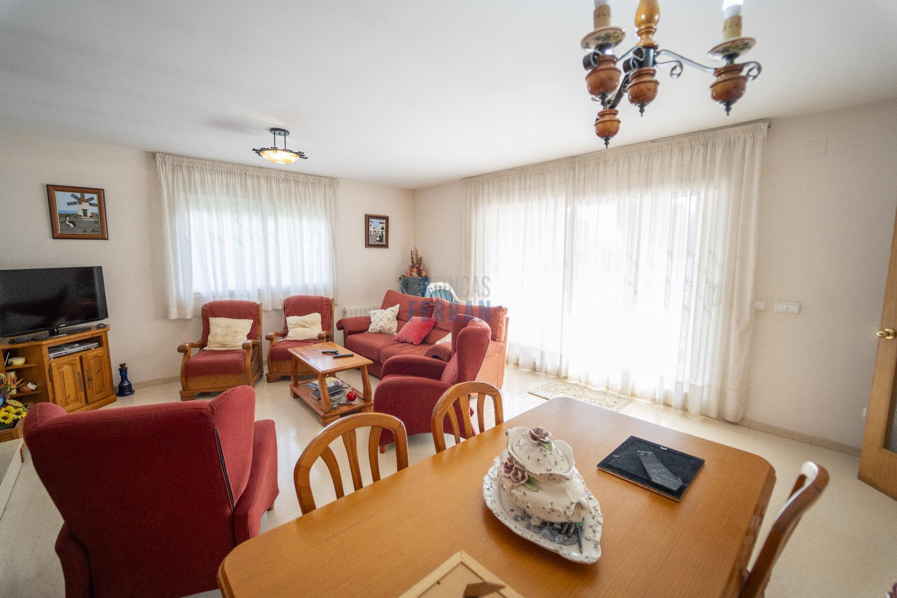 For sale of house in Coma - Ruga