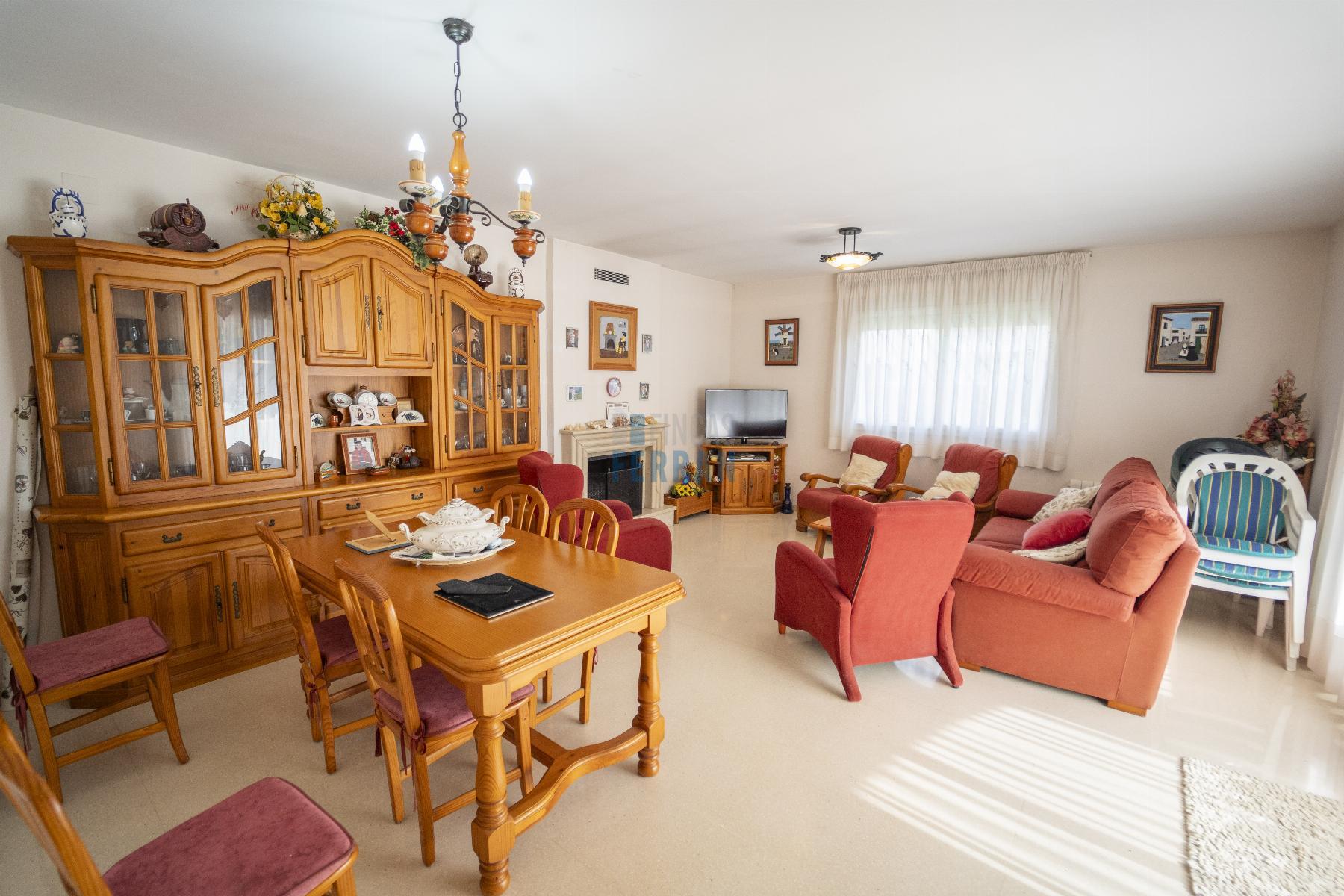 For sale of house in Coma - Ruga