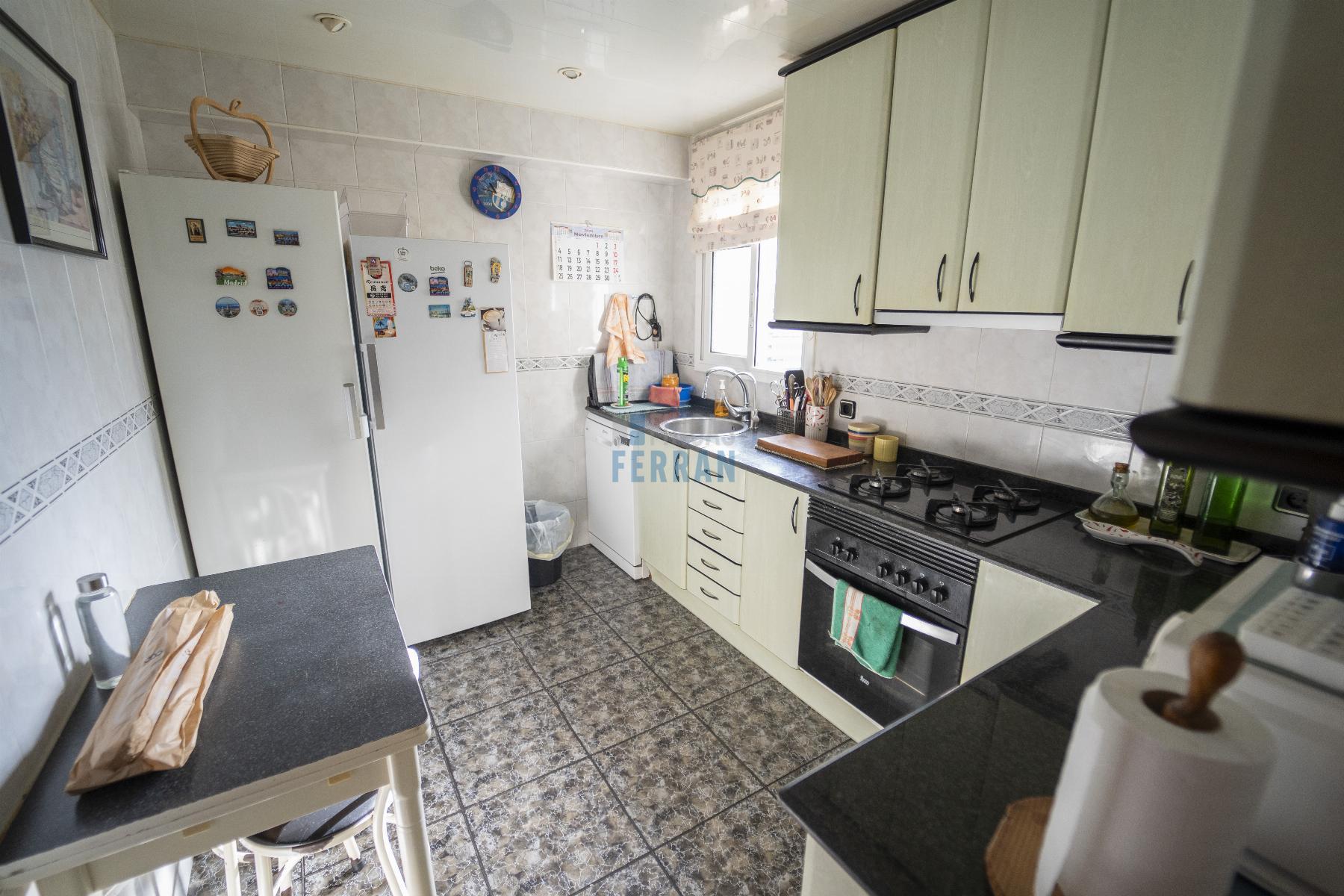 For sale of flat in Cornellà de Llobregat
