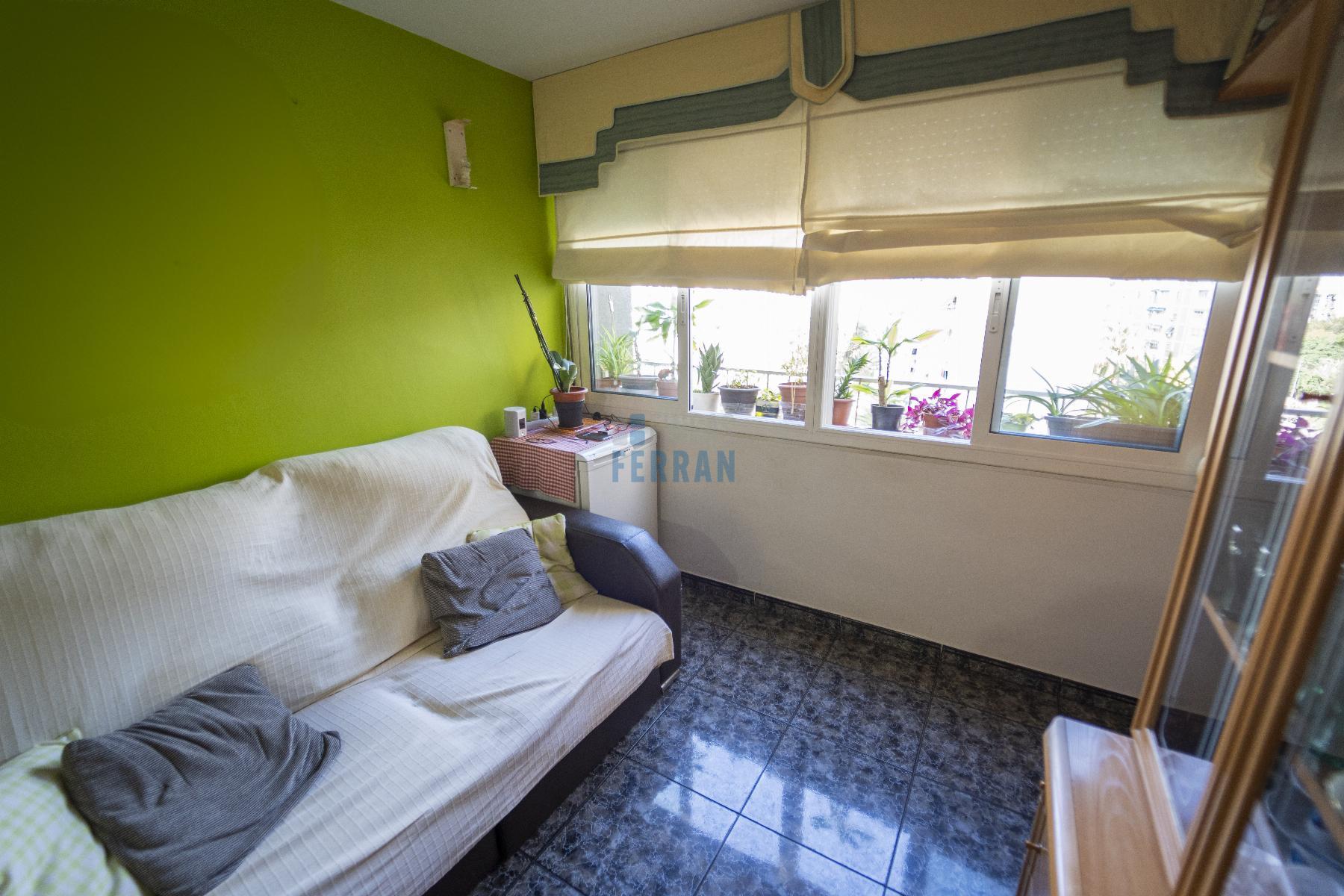 For sale of flat in Cornellà de Llobregat