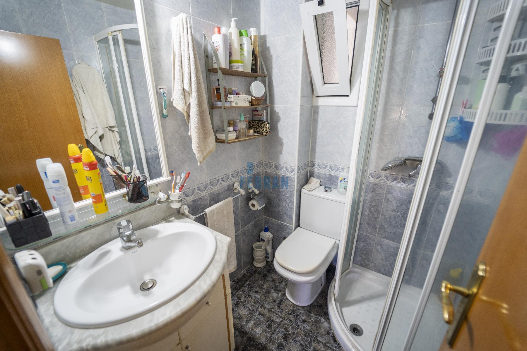 For sale of flat in Cornellà de Llobregat