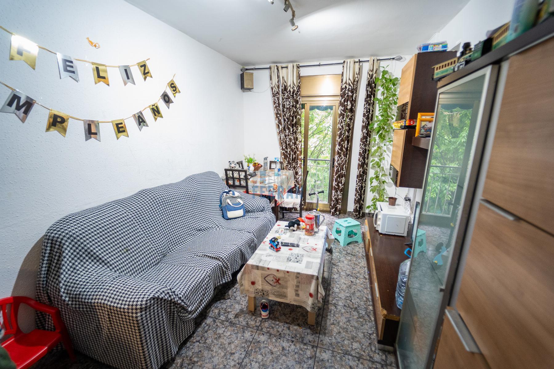 For sale of flat in Santa Coloma de Gramanet