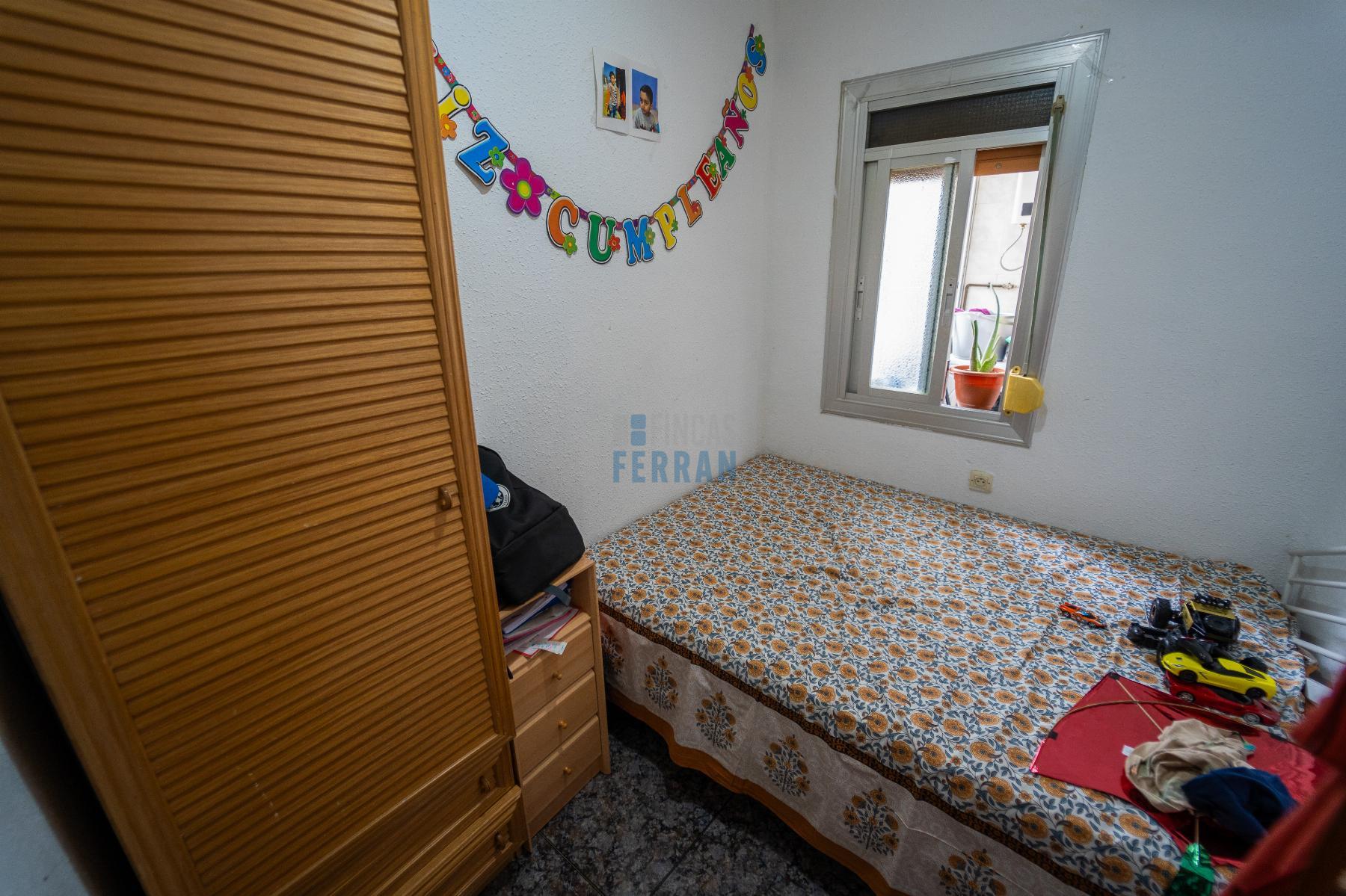 For sale of flat in Santa Coloma de Gramanet