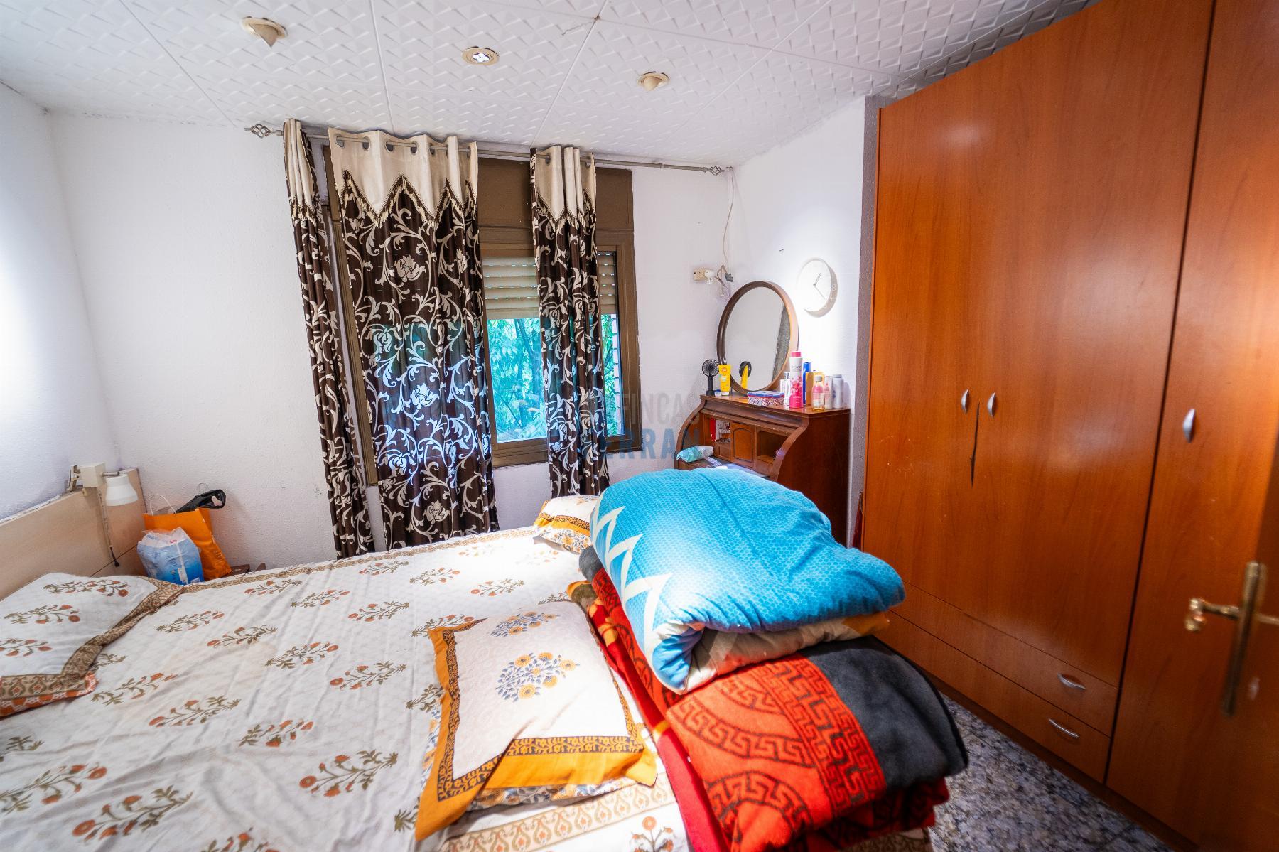 For sale of flat in Santa Coloma de Gramanet