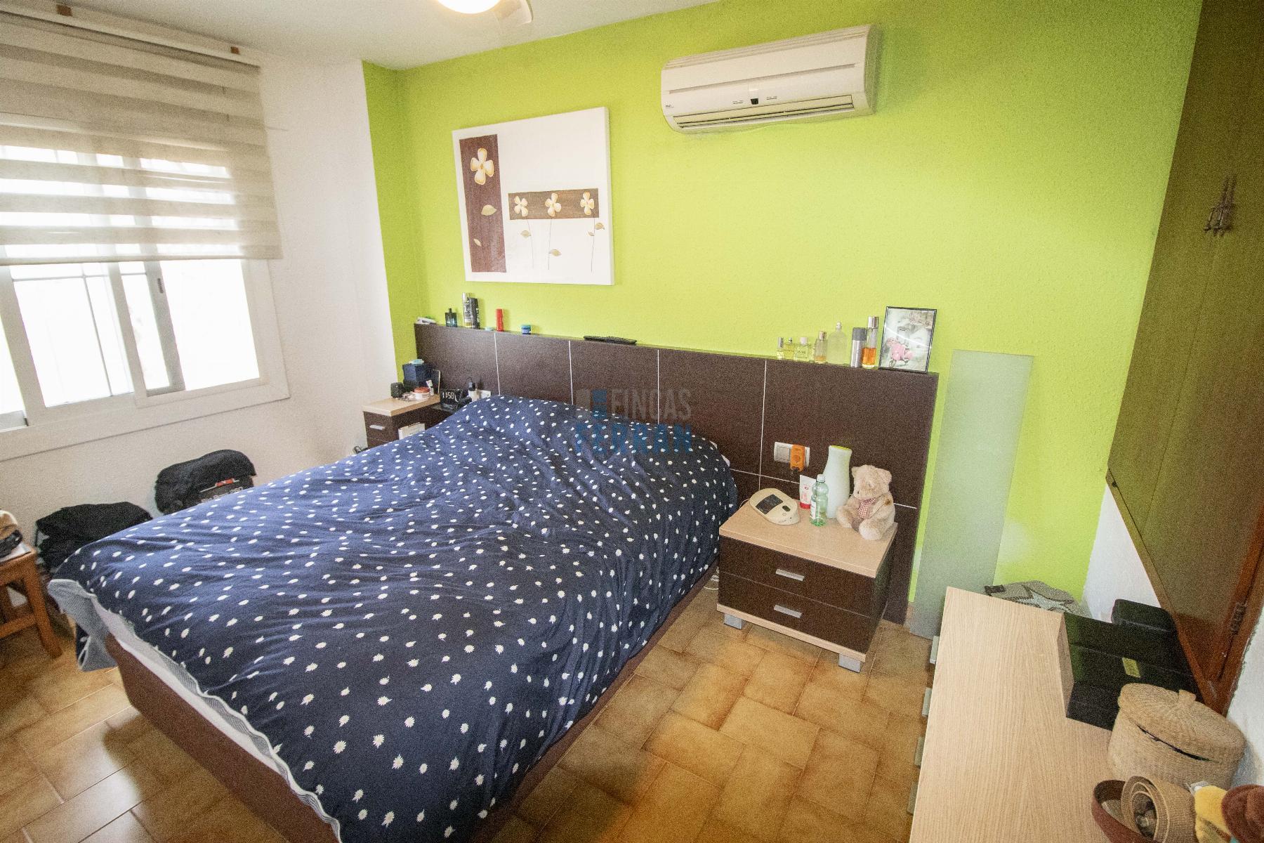 For sale of house in Coma - Ruga