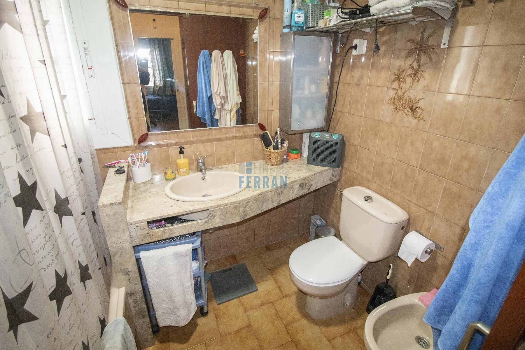 For sale of house in Coma - Ruga