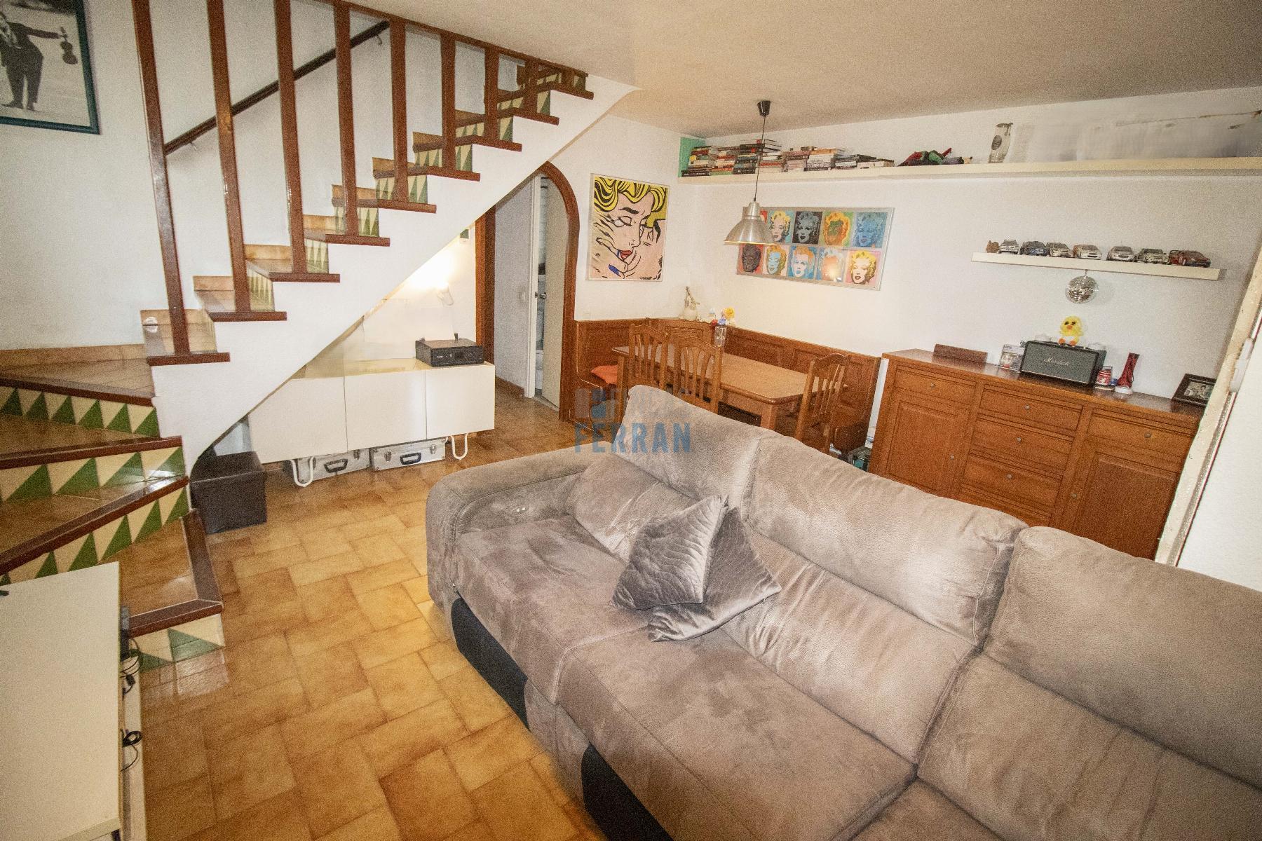 For sale of house in Coma - Ruga