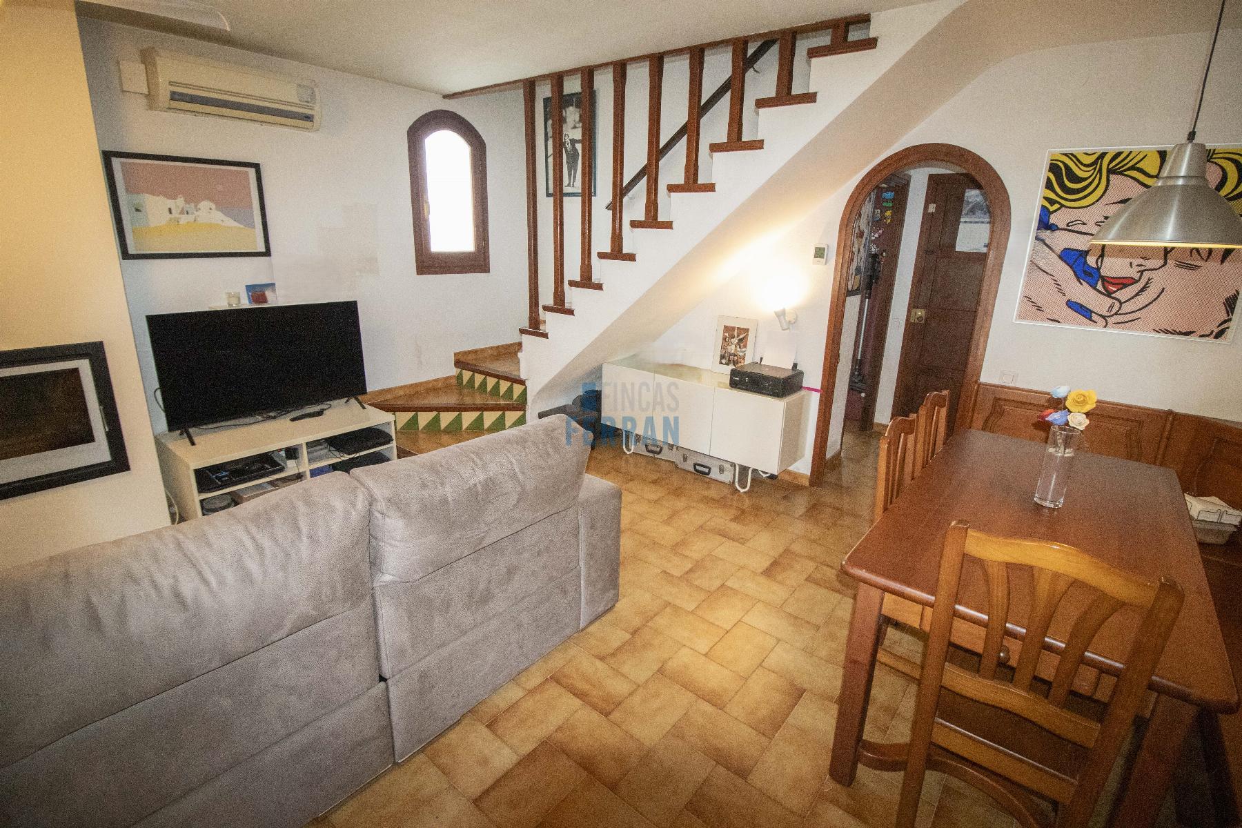 For sale of house in Coma - Ruga