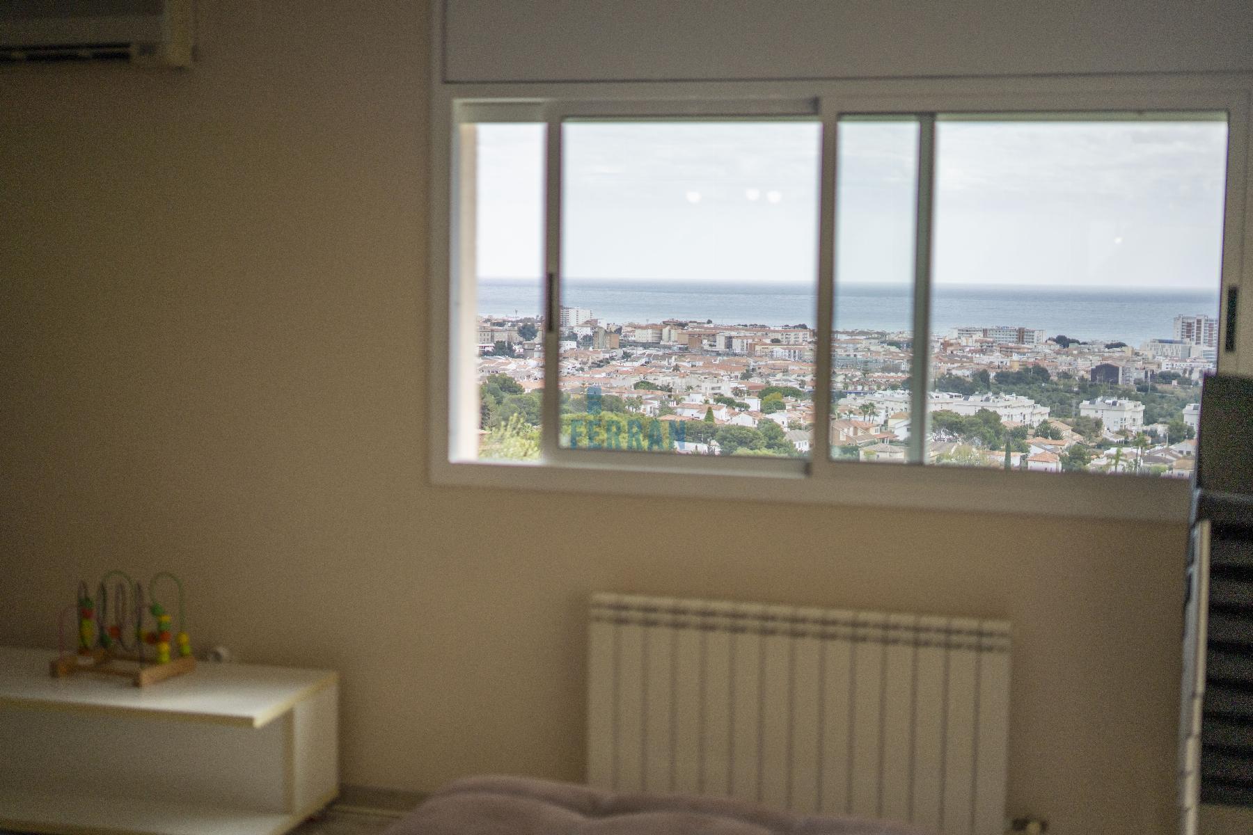 For sale of house in Coma - Ruga