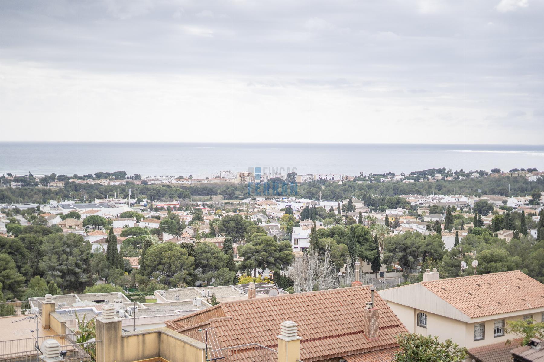 For sale of house in Coma - Ruga