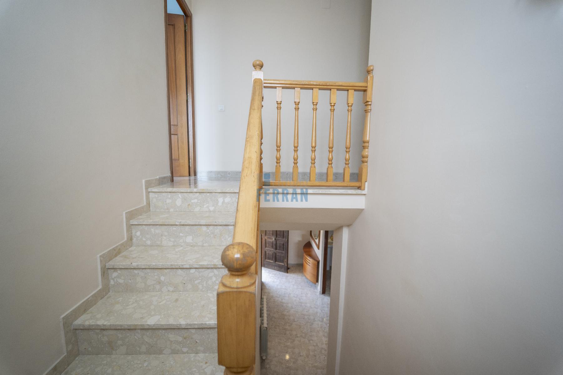 For sale of house in Coma - Ruga