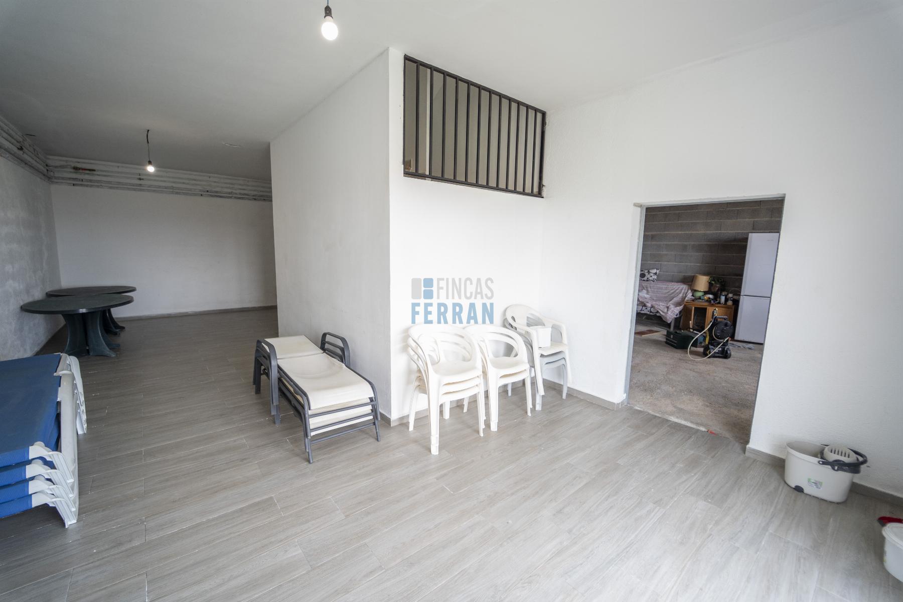 For sale of house in Coma - Ruga