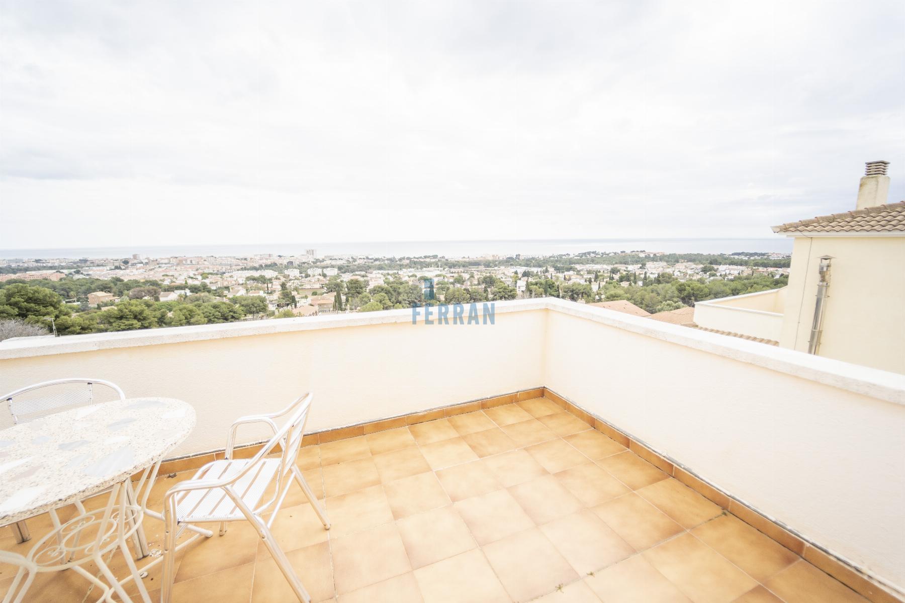 For sale of house in Coma - Ruga