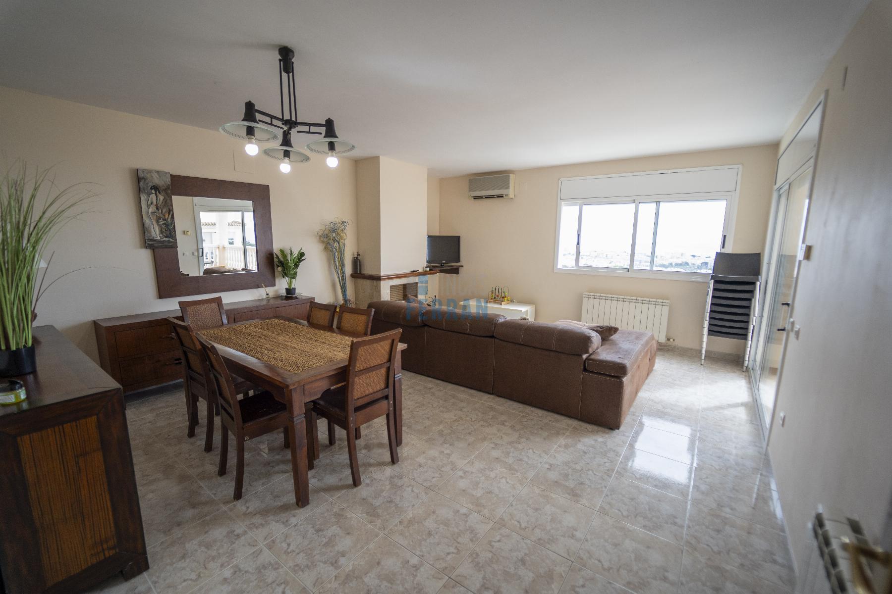 For sale of house in Coma - Ruga