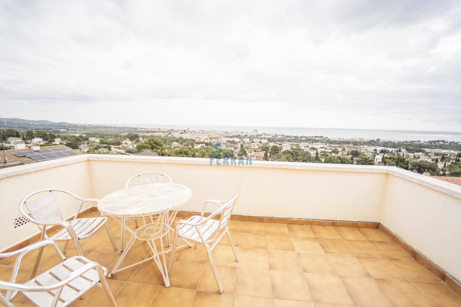 For sale of house in Coma - Ruga