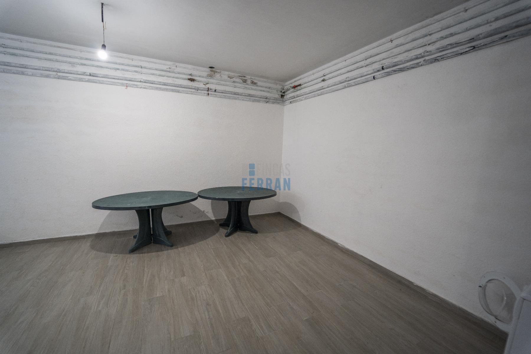For sale of house in Coma - Ruga