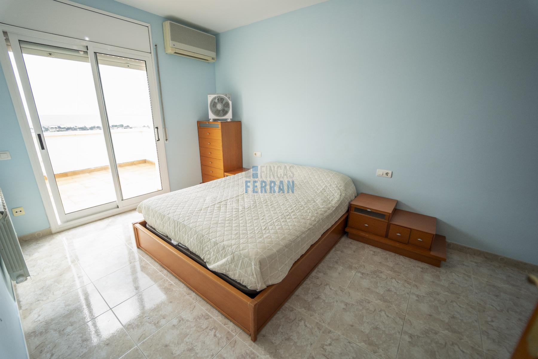 For sale of house in Coma - Ruga